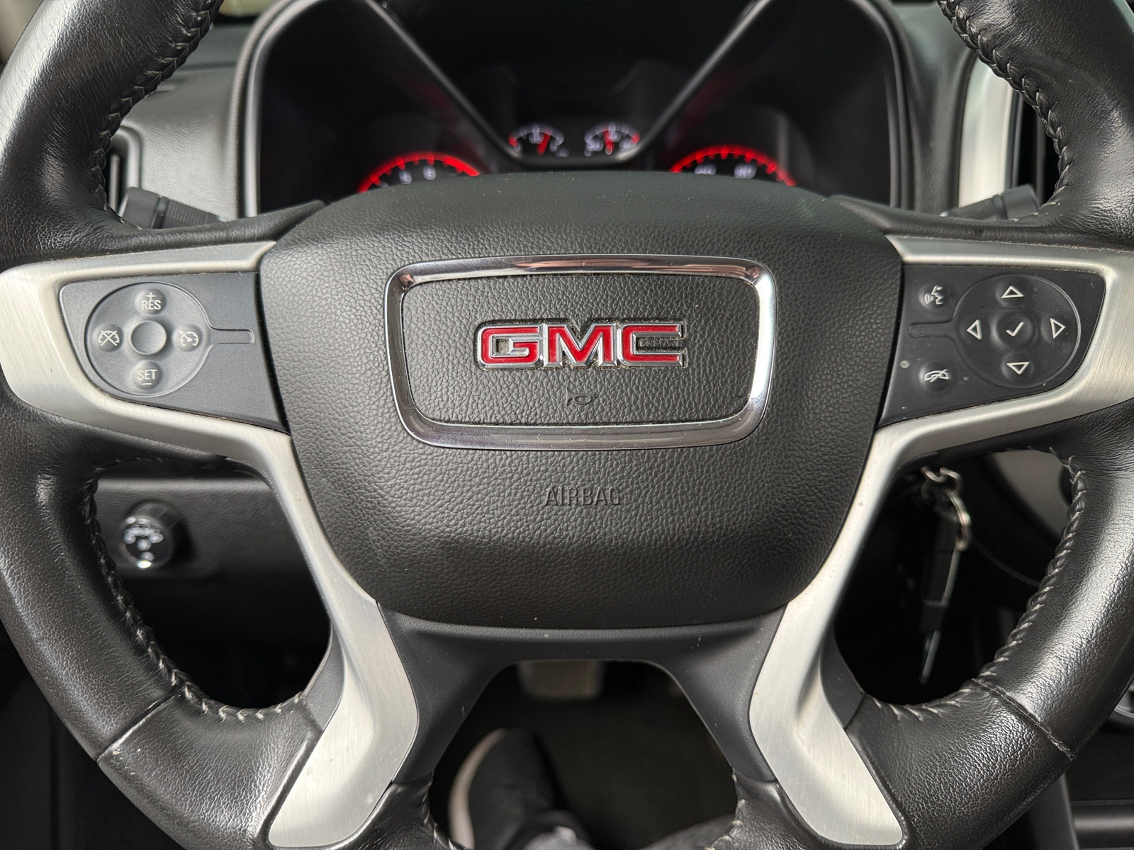 Thumbnail: 2015 GMC Canyon - 5