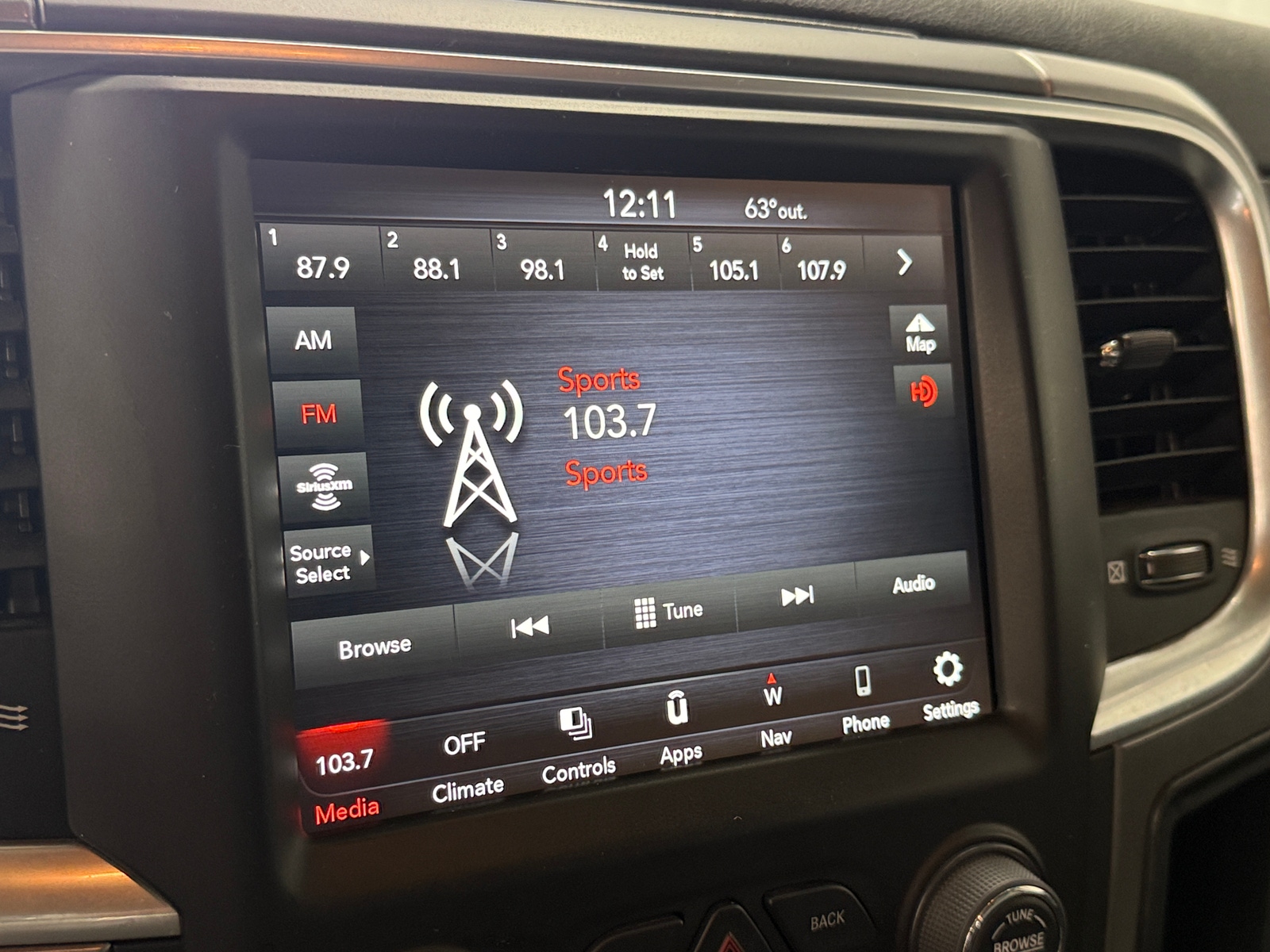 Thumbnail: 2023 RAM 1500 Classic - 4