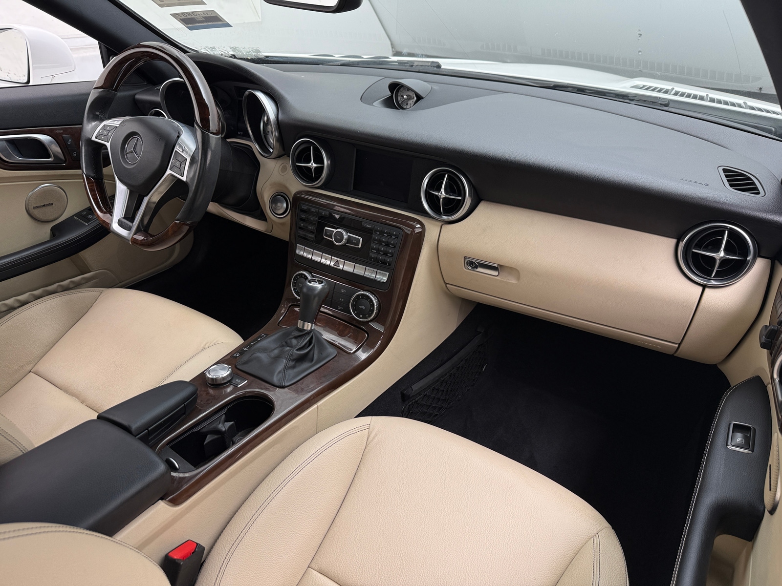 Thumbnail: 2014 Mercedes-Benz SLK - 2