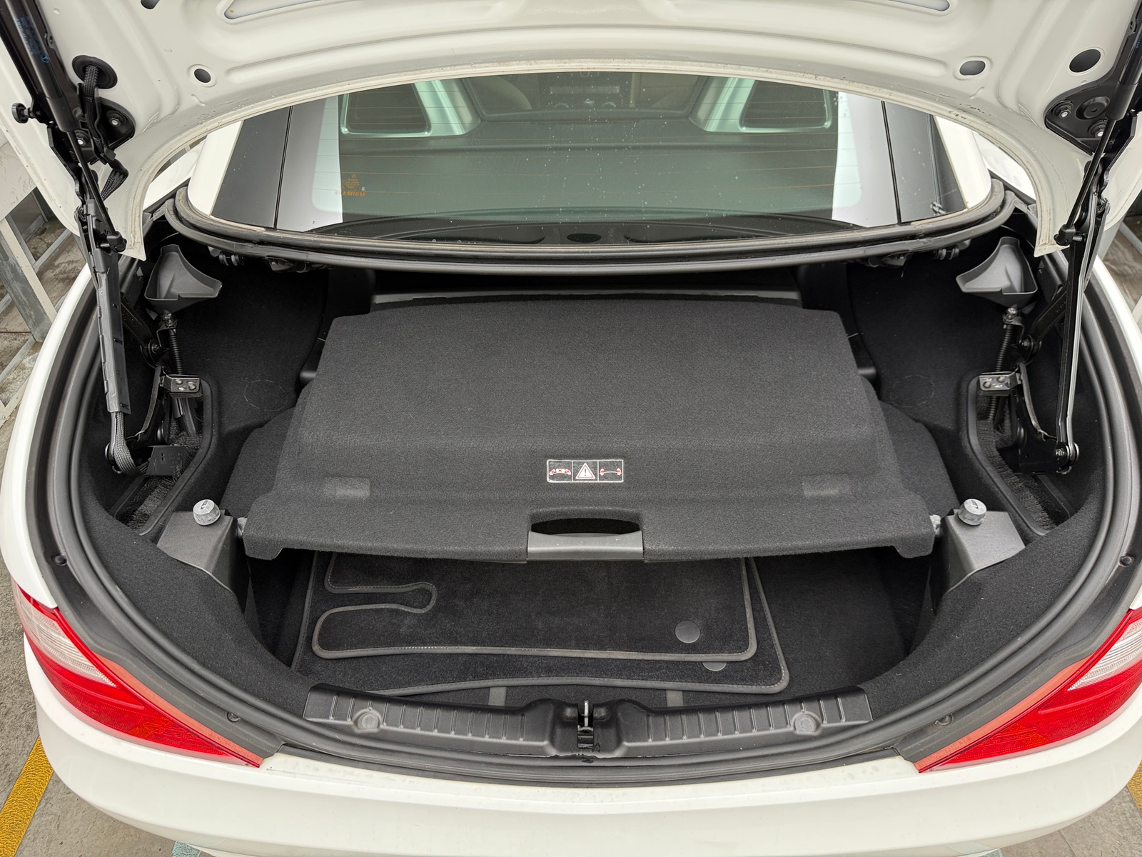 Thumbnail: 2014 Mercedes-Benz SLK - 5