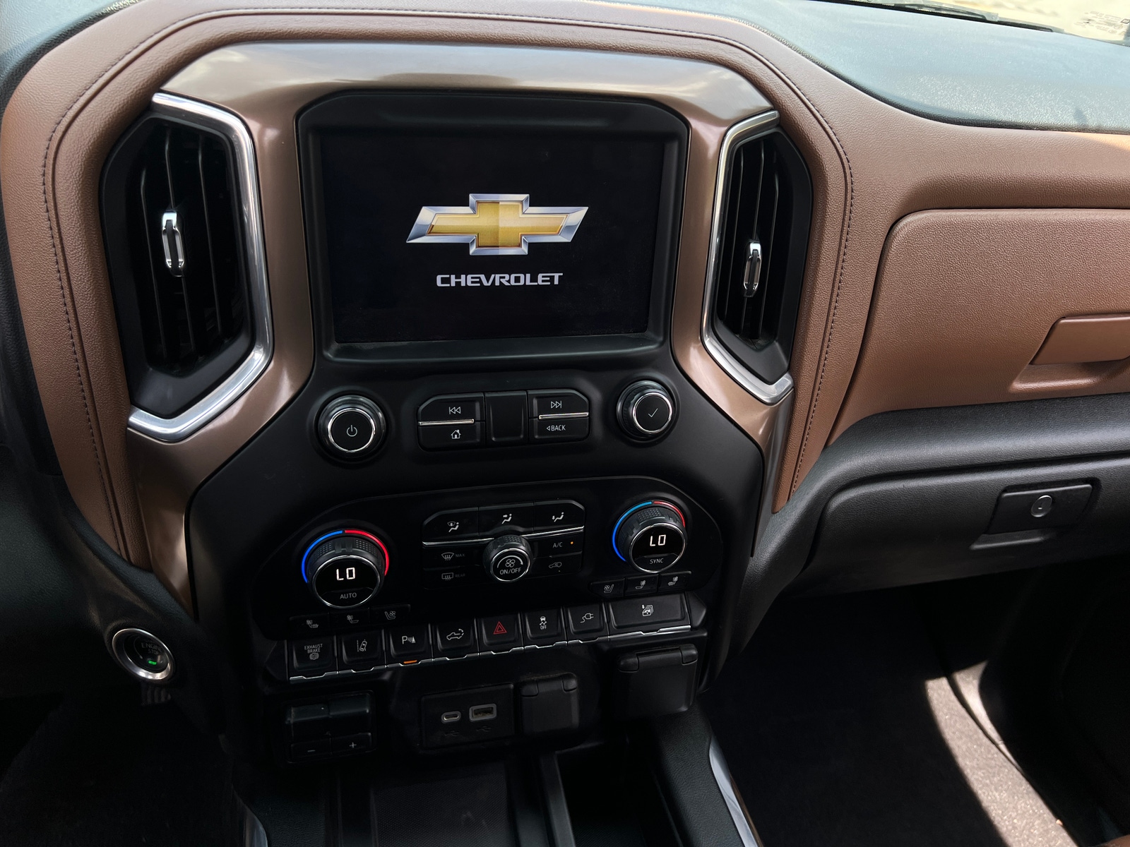 Thumbnail: 2020 Chevrolet Silverado 2500 - 3