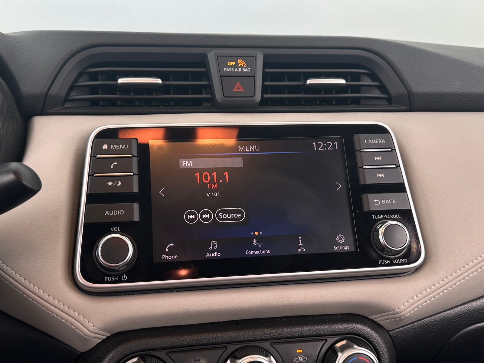 Thumbnail: 2020 Nissan Versa - 4