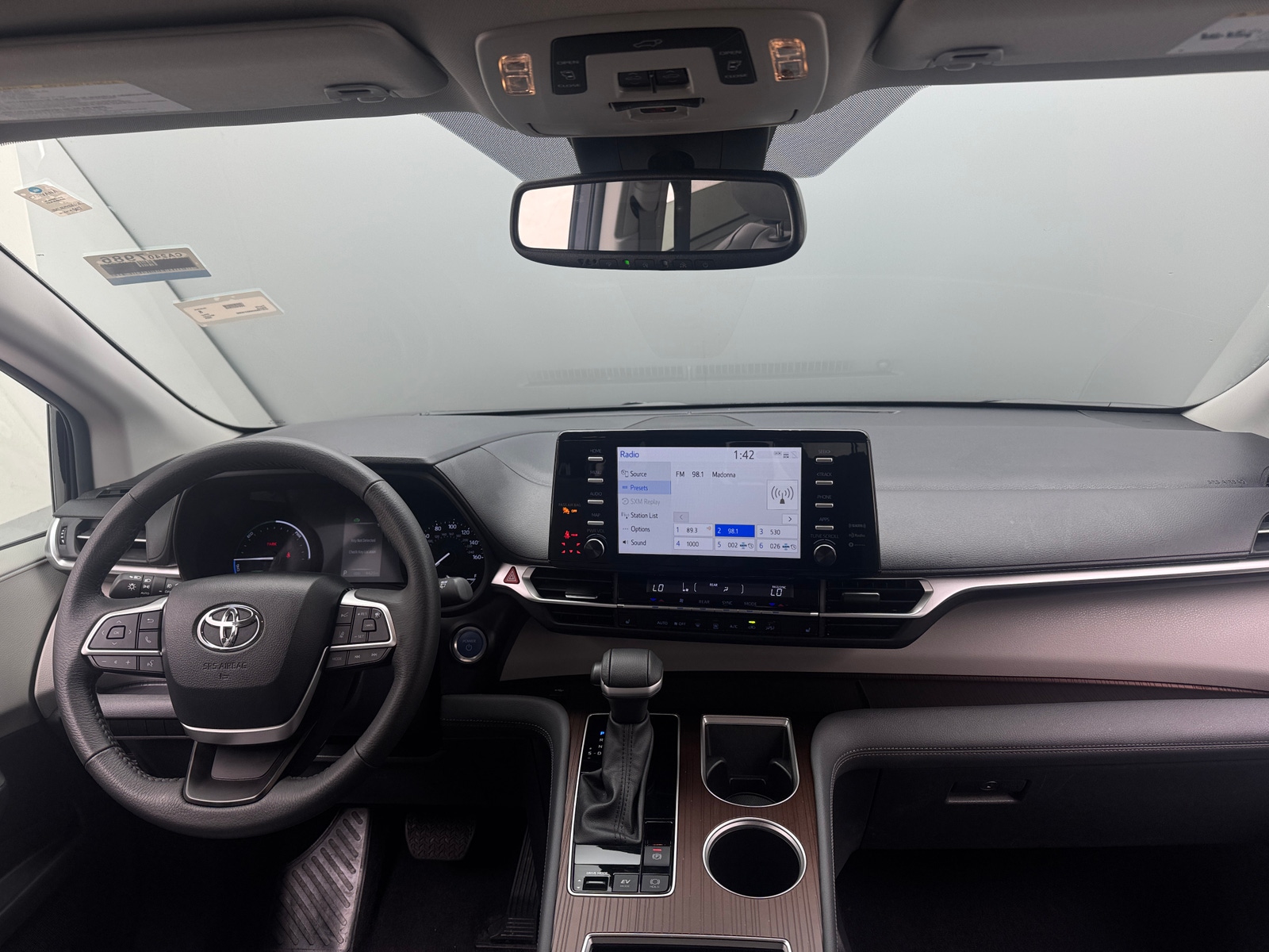 Thumbnail: 2024 Toyota Sienna - 2