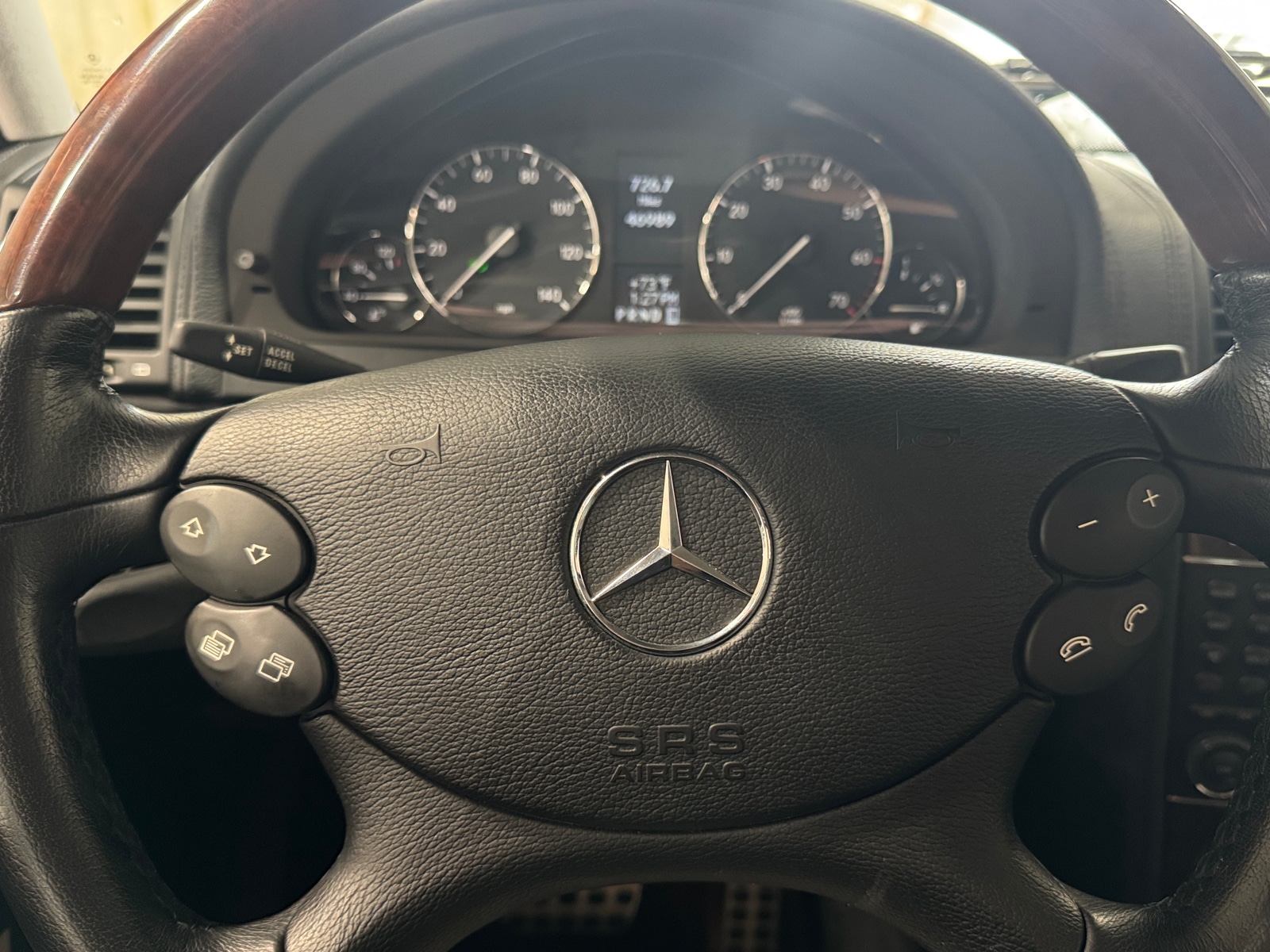 Thumbnail: 2011 Mercedes-Benz G-Class - 4