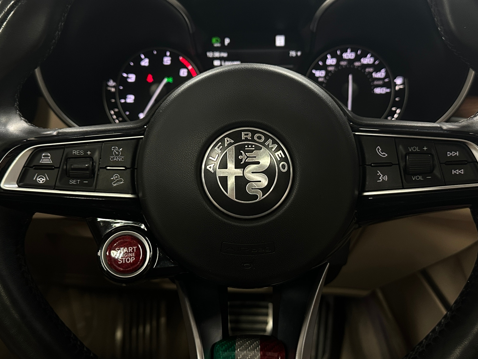 Thumbnail: 2021 Alfa Romeo Stelvio - 4
