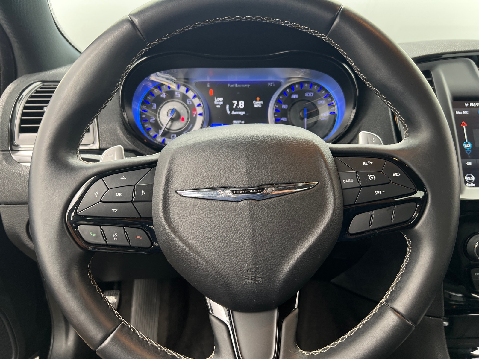 Thumbnail: 2019 Chrysler 300 - 4