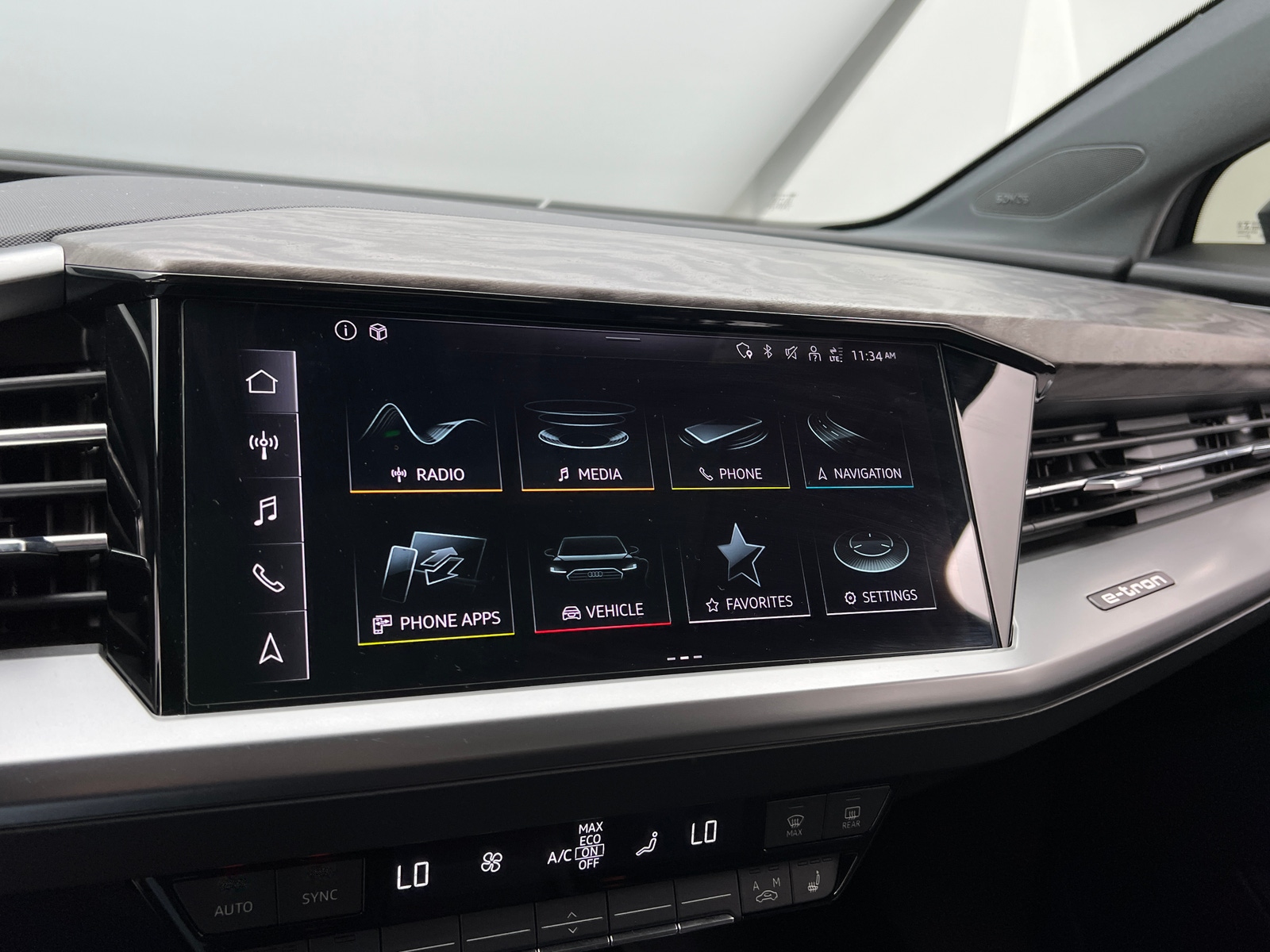 Thumbnail: 2023 Audi Q4 e-tron - 3