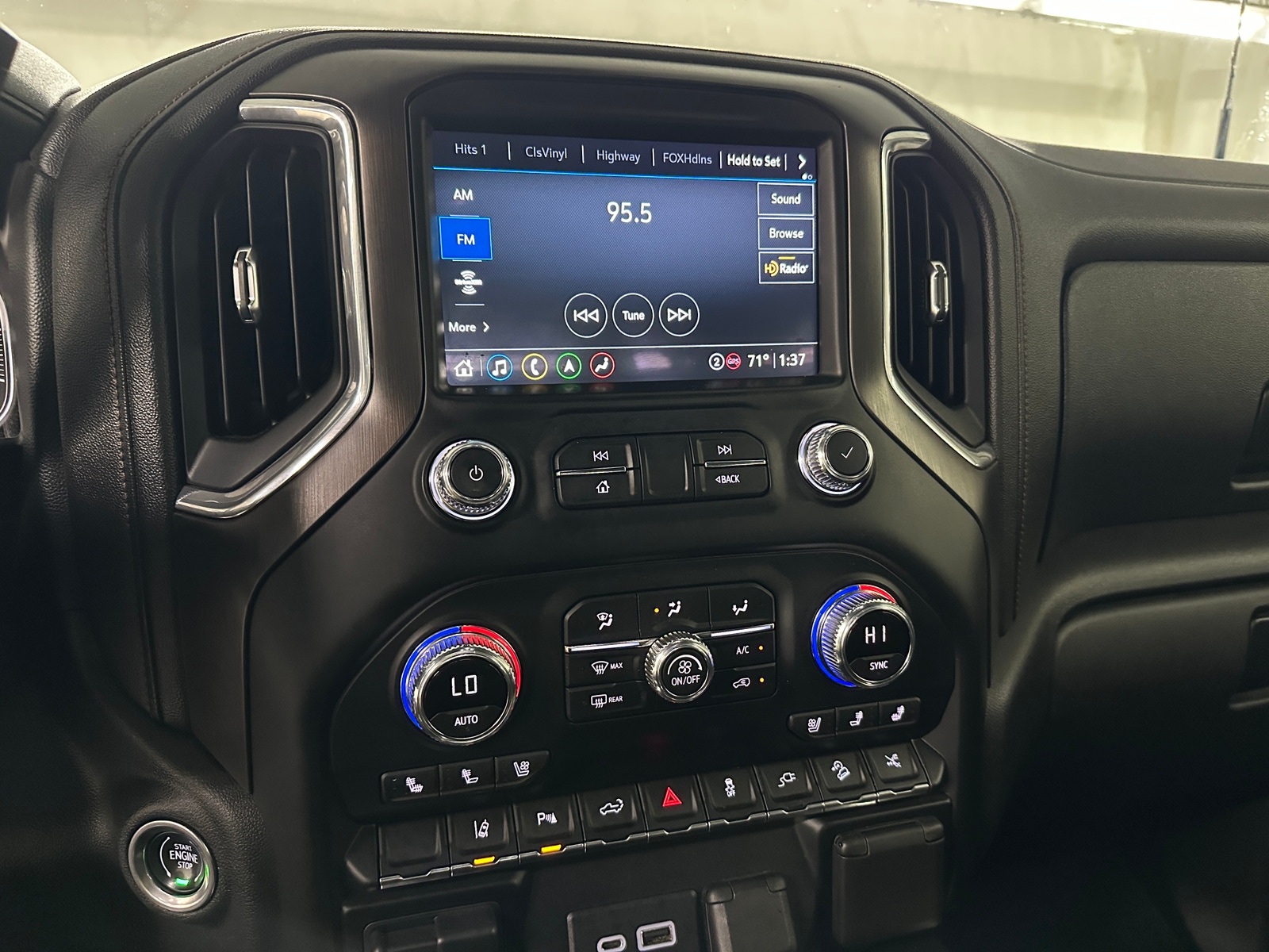 Thumbnail: 2021 GMC Sierra 2500 - 3