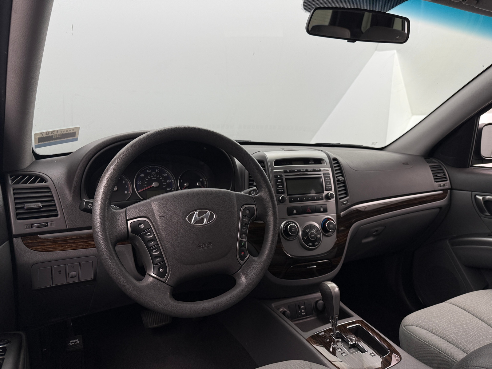 Thumbnail: 2010 Hyundai Santa Fe - 3