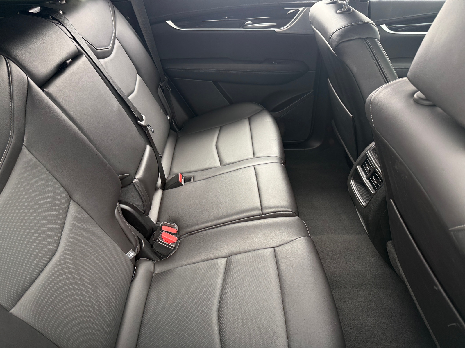 Thumbnail: 2025 Cadillac XT5 - 5