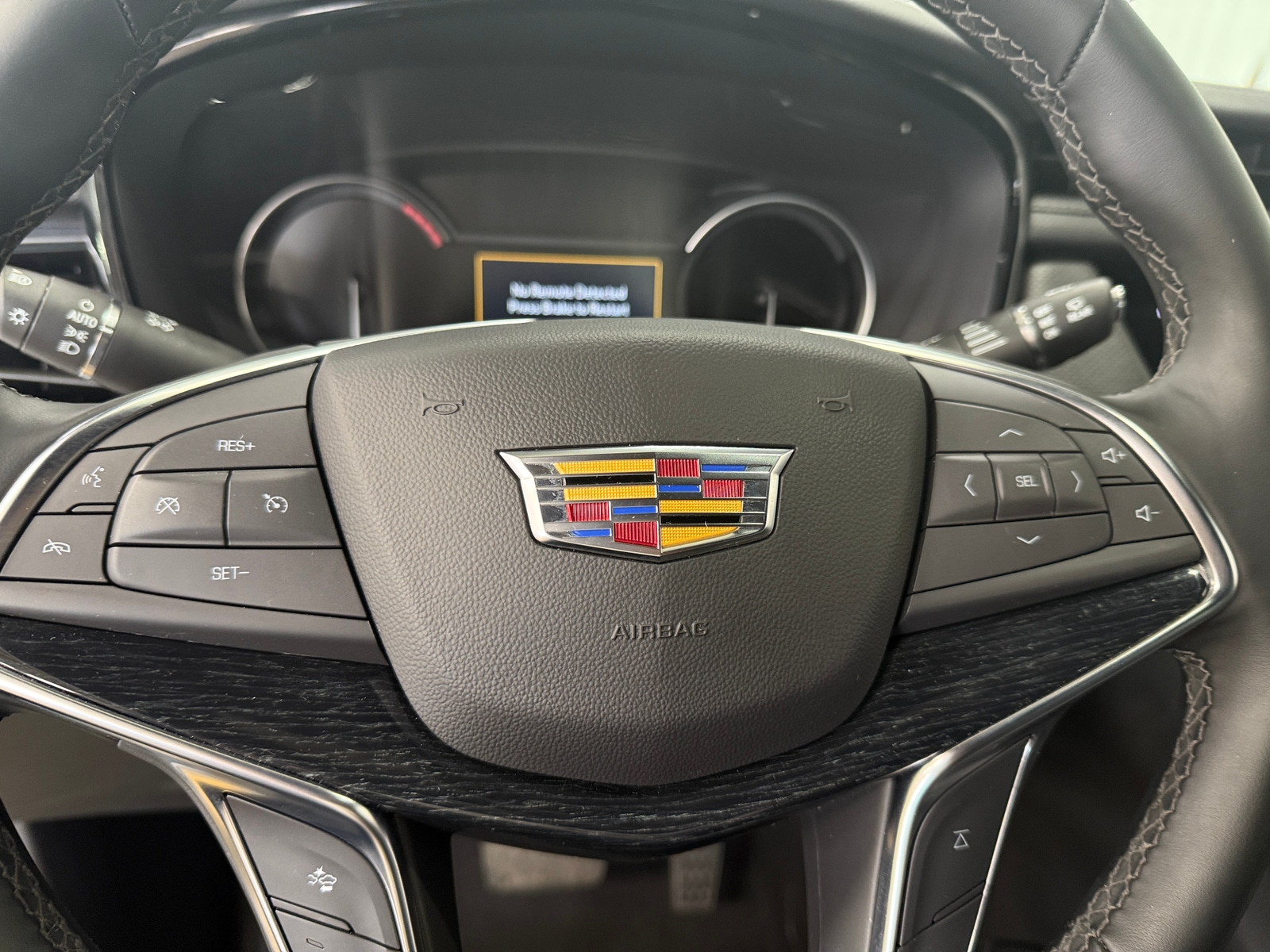 Thumbnail: 2025 Cadillac XT5 - 4