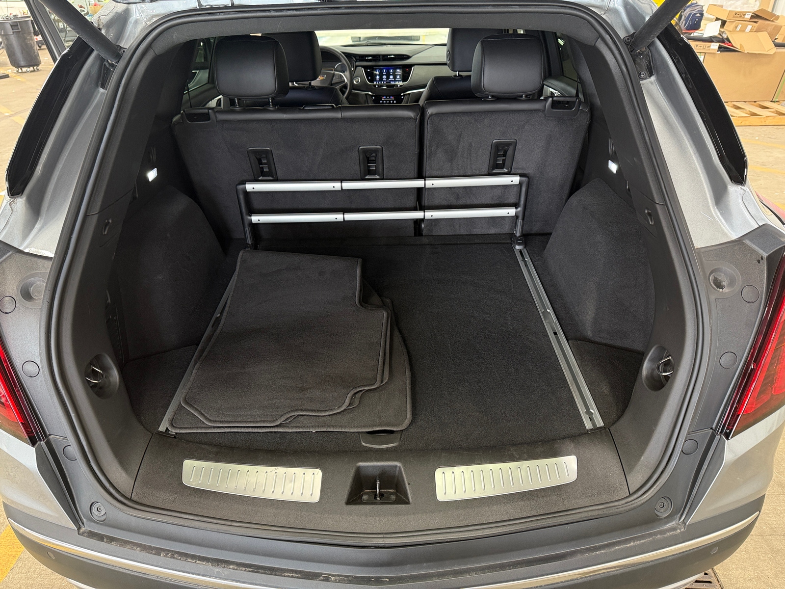 Thumbnail: 2025 Cadillac XT5 - 6