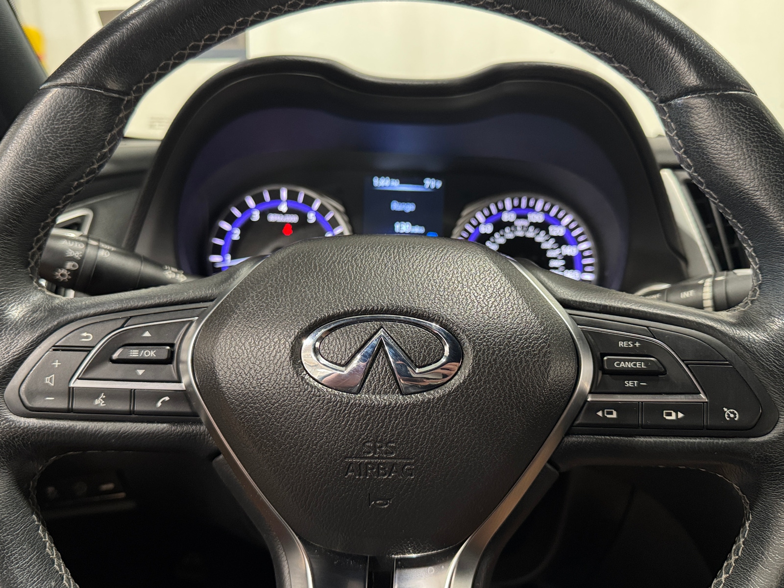 Thumbnail: 2017 INFINITI Q60 - 3
