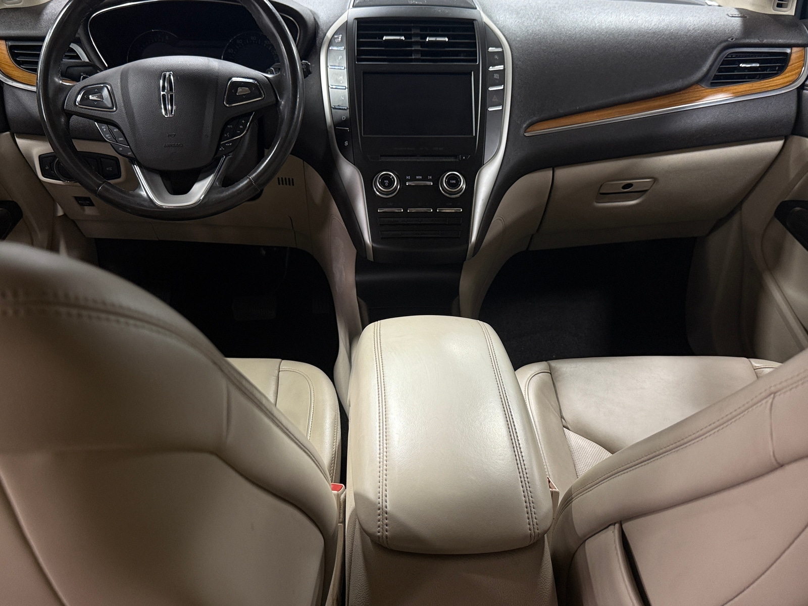 Thumbnail: 2017 Lincoln MKC - 2