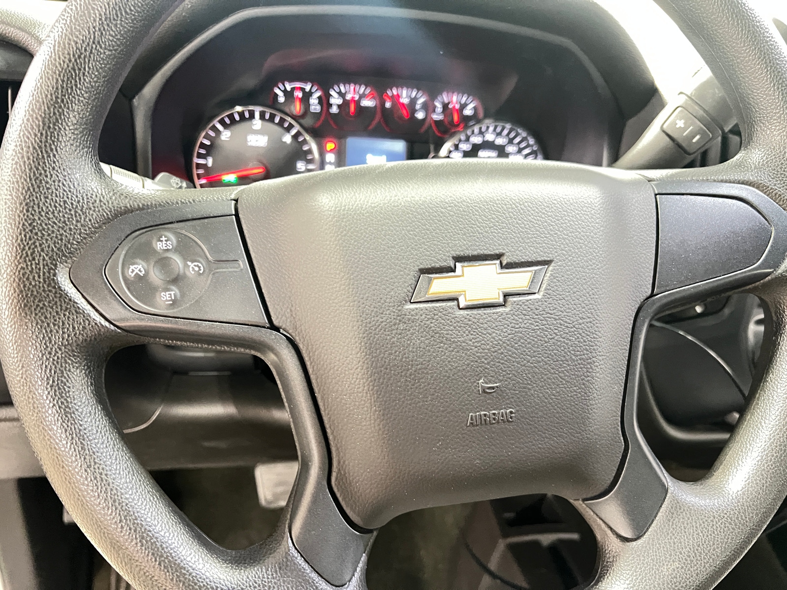 Thumbnail: 2017 Chevrolet Silverado 1500 - 5