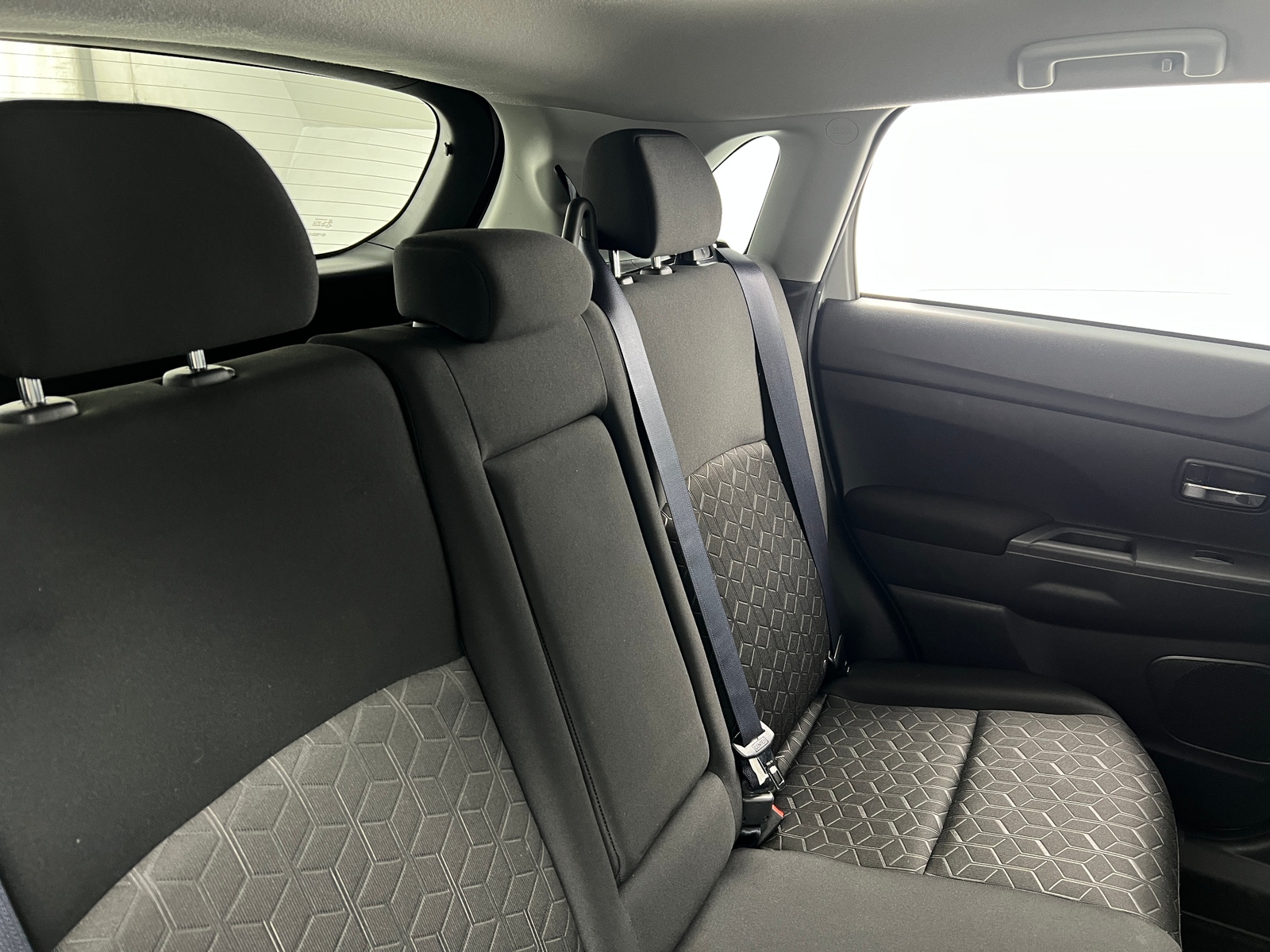 Thumbnail: 2021 Mitsubishi Outlander Sport - 6