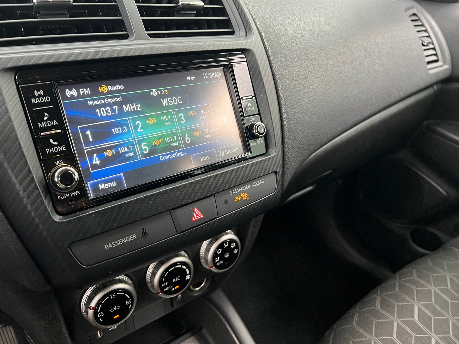 Thumbnail: 2021 Mitsubishi Outlander Sport - 4