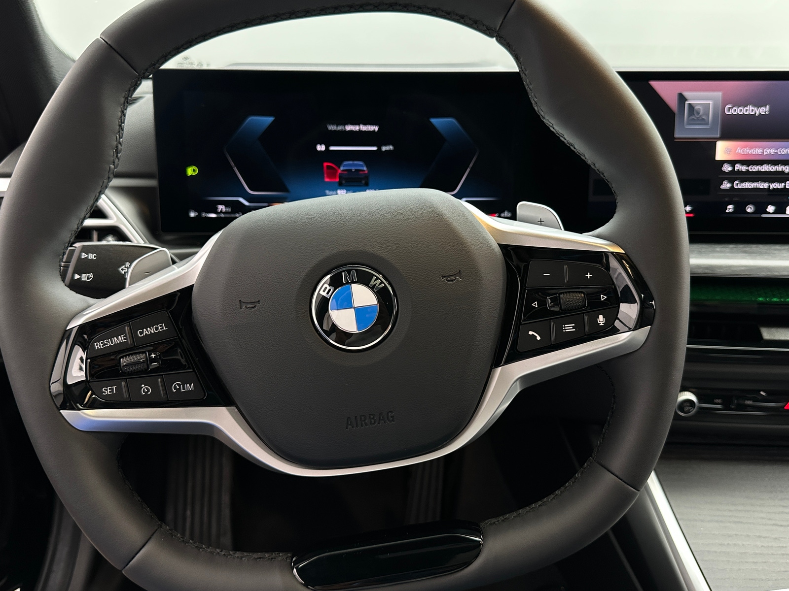 Thumbnail: 2025 BMW 3 Series - 4