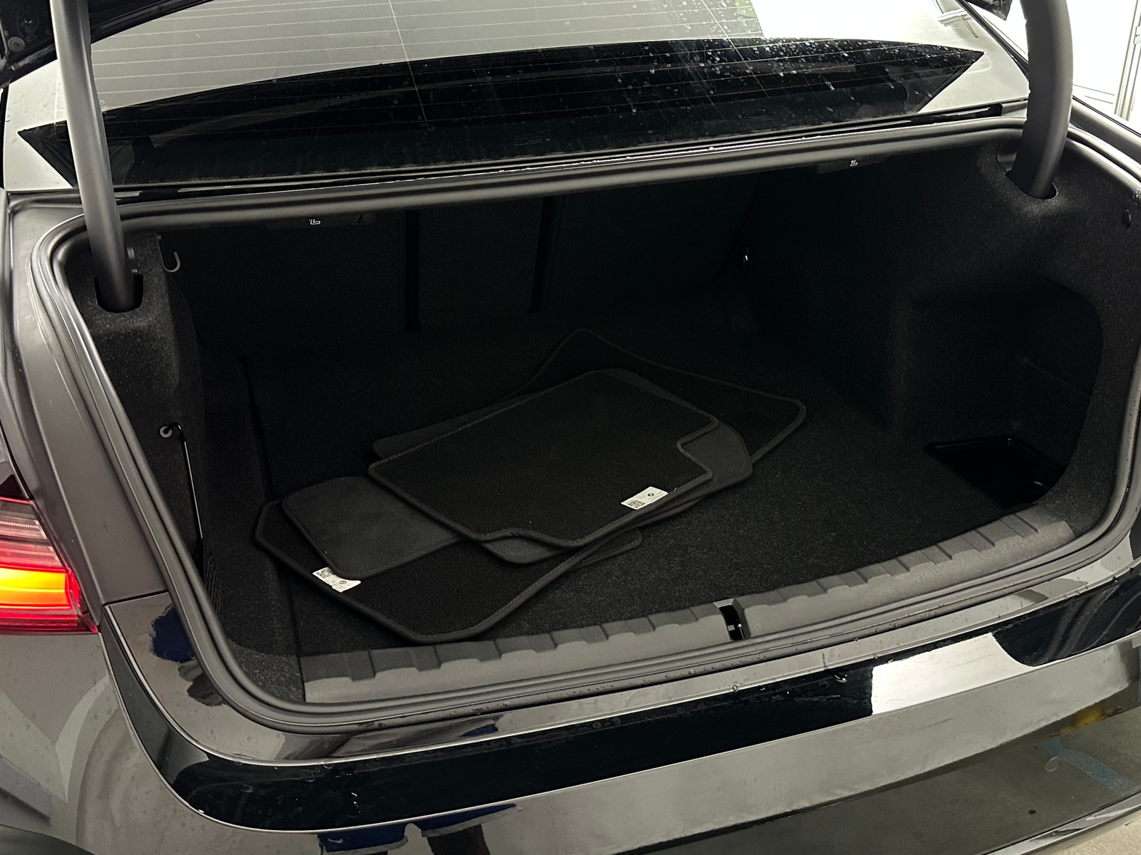 Thumbnail: 2025 BMW 3 Series - 6