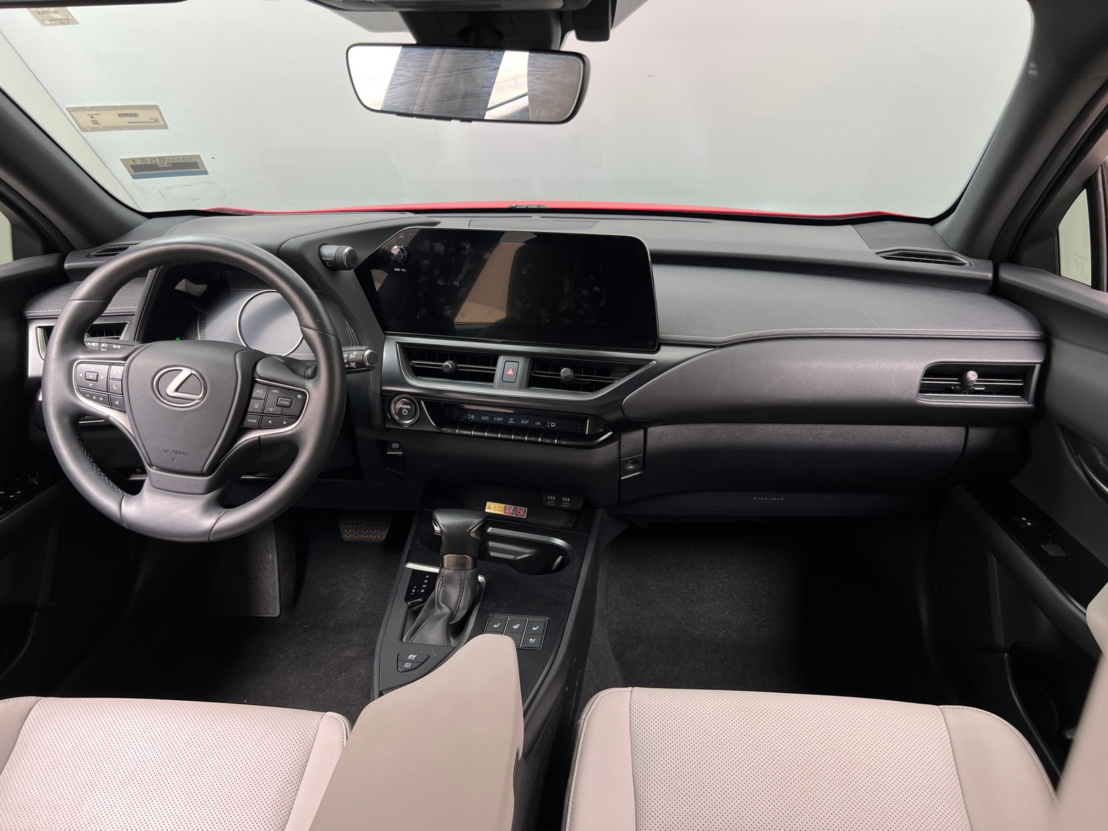Thumbnail: 2023 Lexus UX - 2