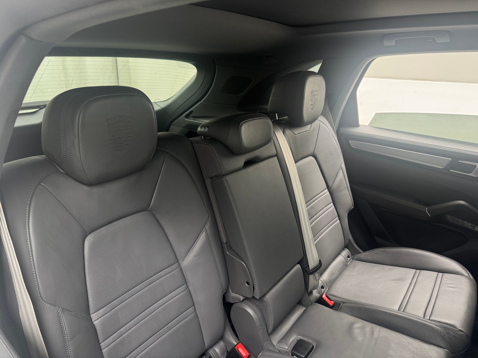 Thumbnail: 2022 Porsche Cayenne - 5