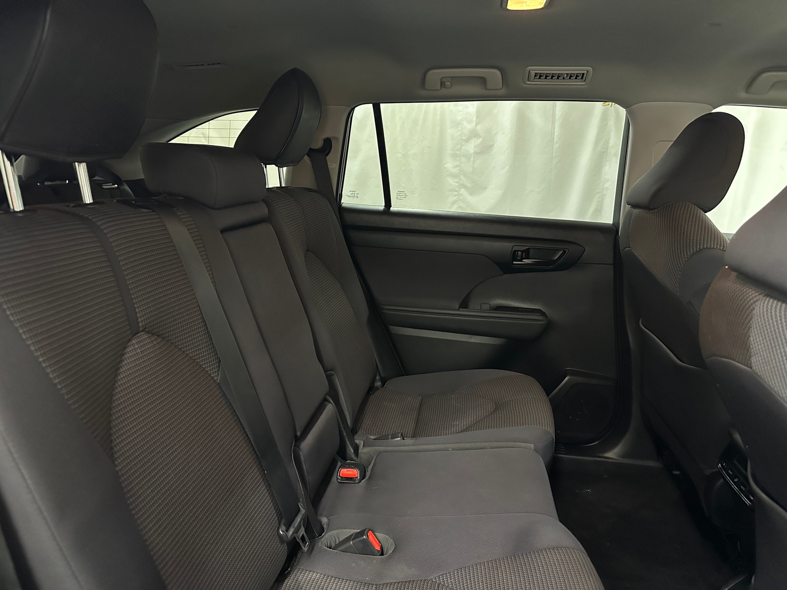 Thumbnail: 2023 Toyota Highlander - 6