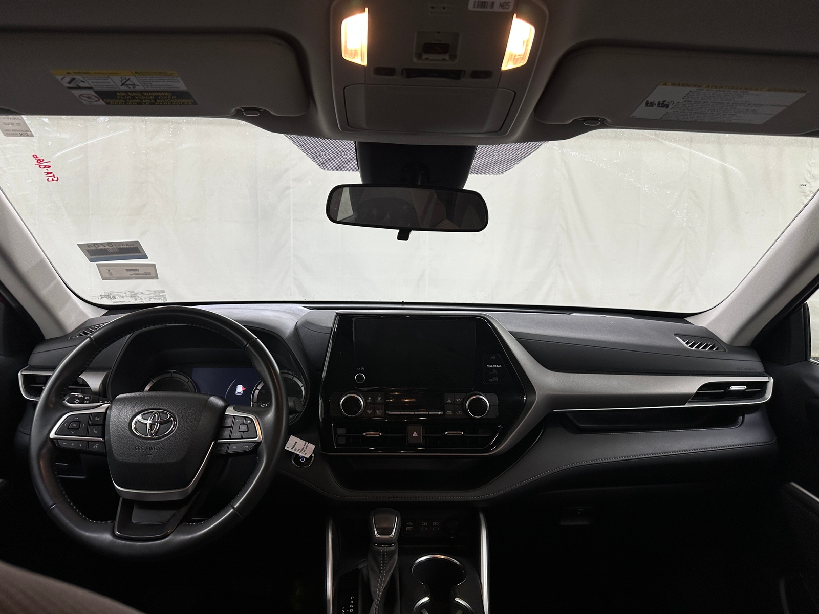 Thumbnail: 2023 Toyota Highlander - 3