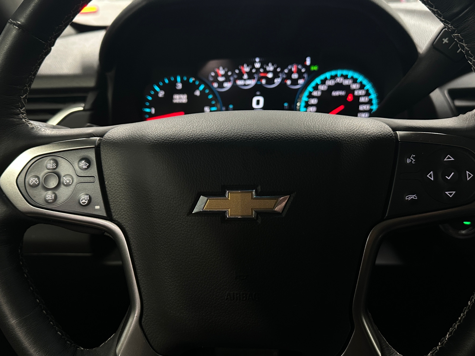 Thumbnail: 2017 Chevrolet Tahoe - 5