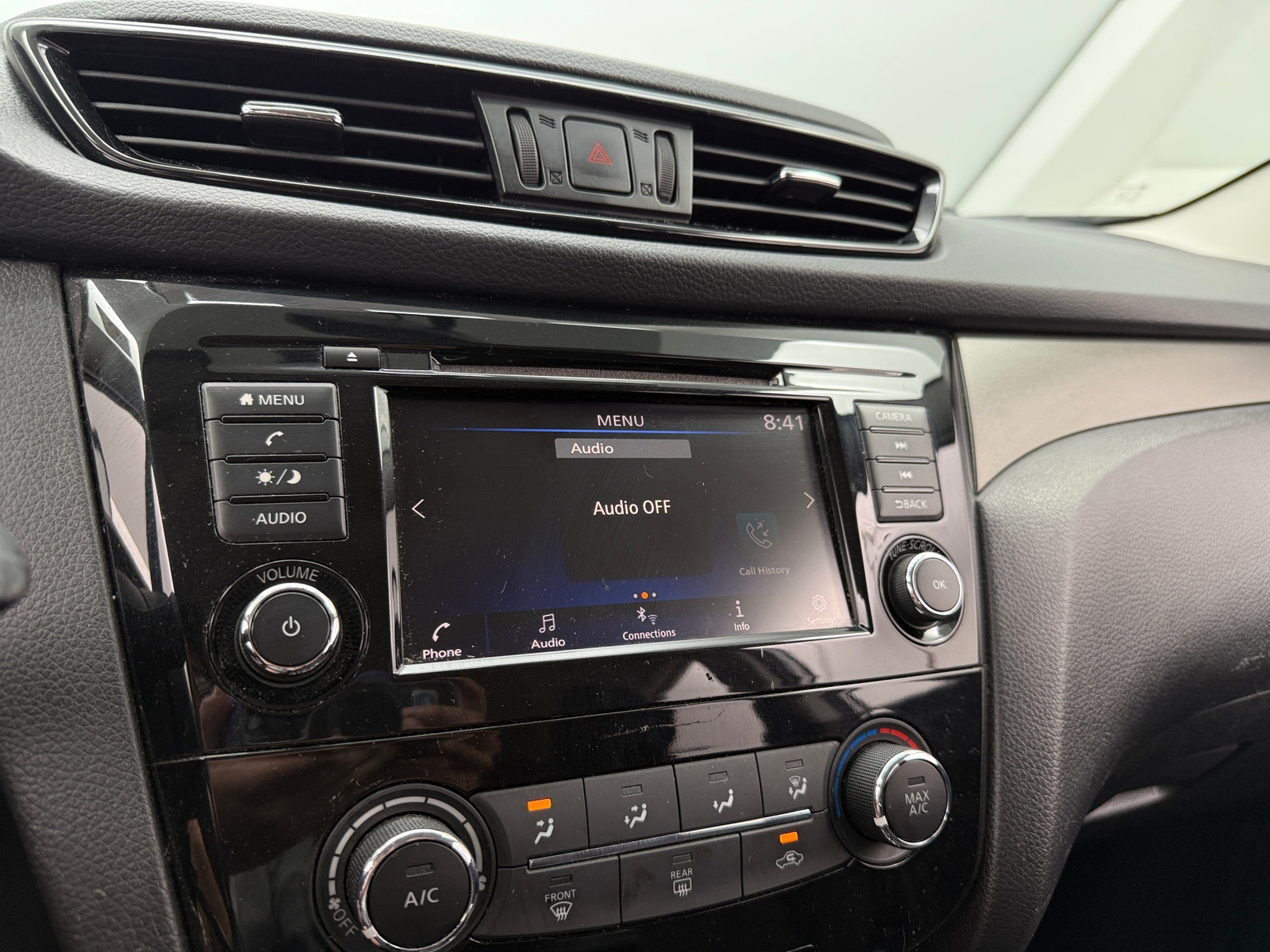 Thumbnail: 2019 Nissan Rogue Sport - 4