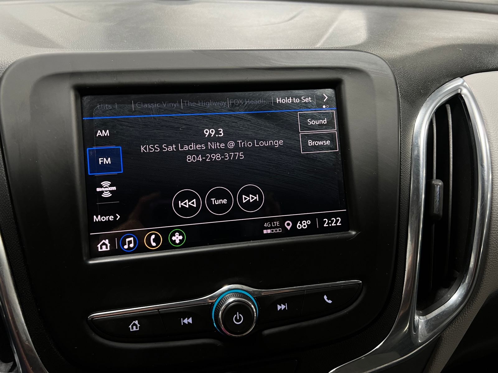 Thumbnail: 2022 Chevrolet Equinox - 4