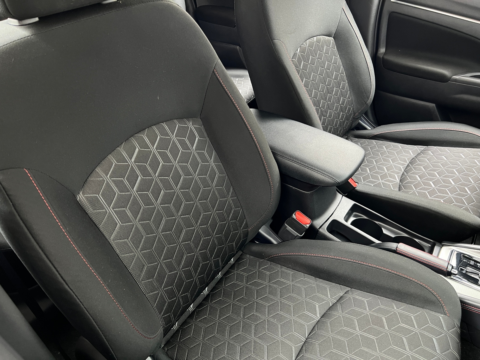 Thumbnail: 2024 Mitsubishi Outlander Sport - 2
