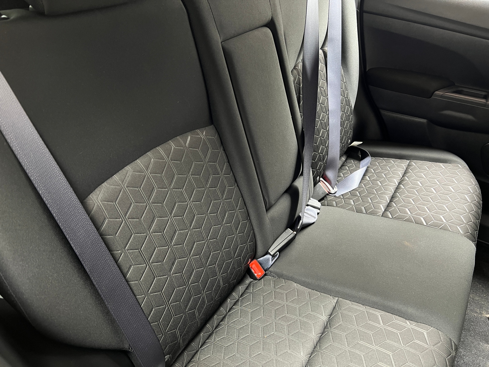 Thumbnail: 2024 Mitsubishi Outlander Sport - 6