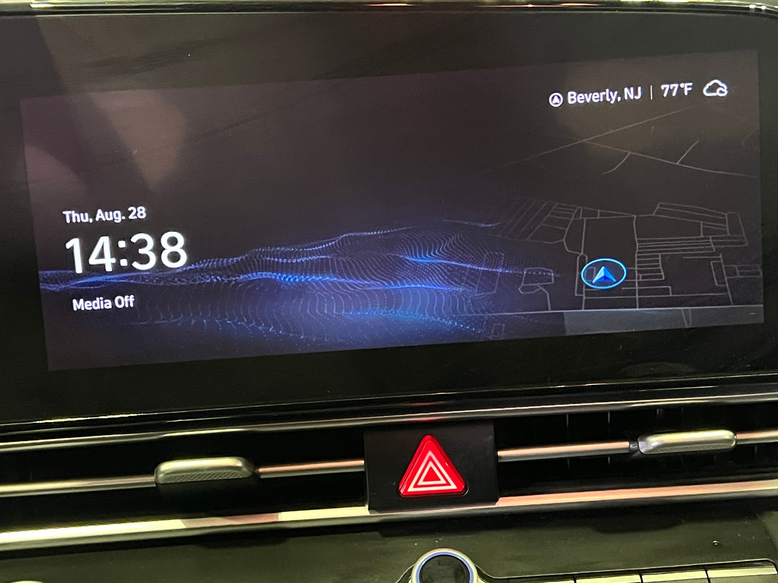 Thumbnail: 2023 Hyundai Elantra - 4