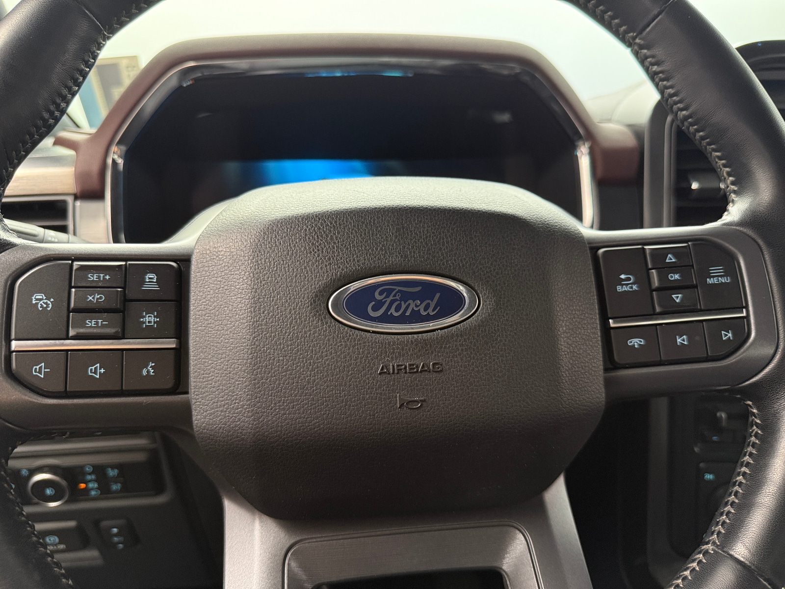Thumbnail: 2023 Ford Econoline - 4