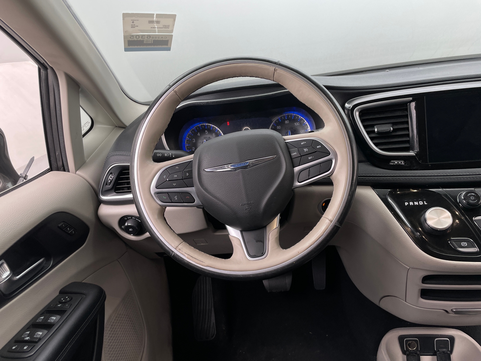 Thumbnail: 2020 Chrysler Pacifica - 4