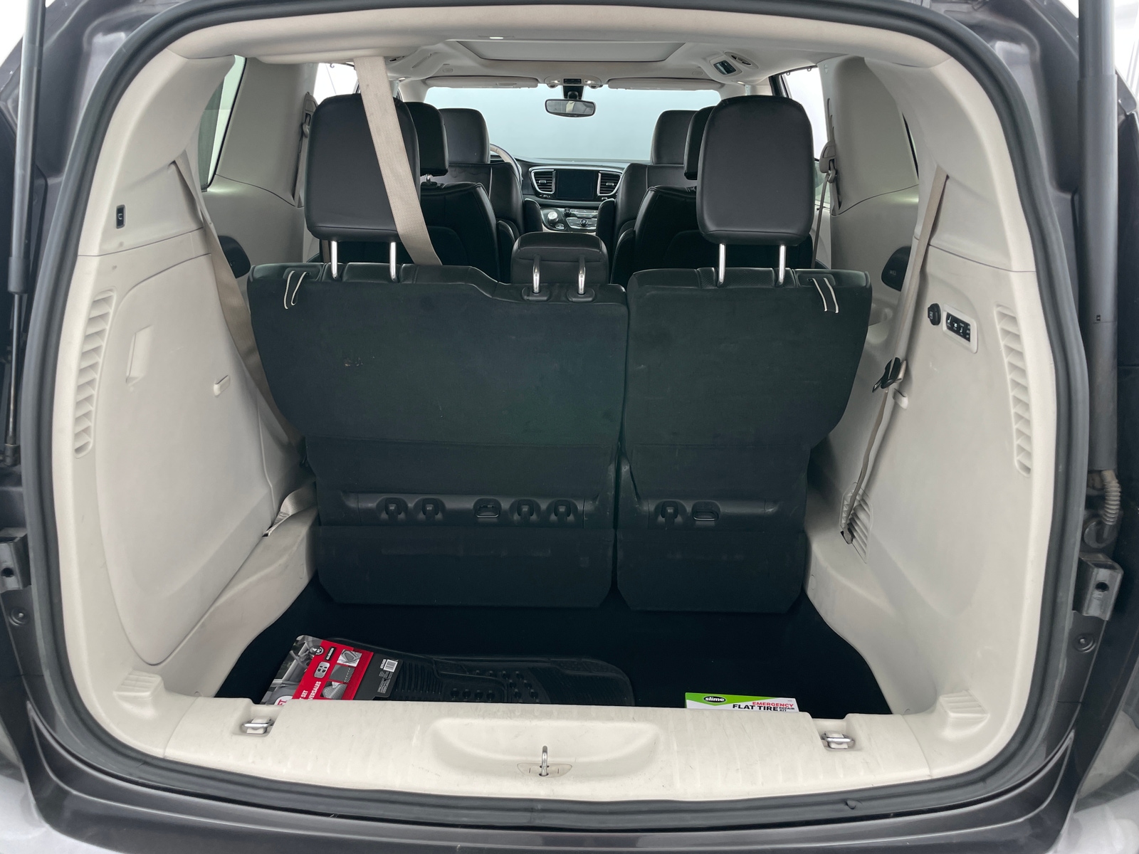 Thumbnail: 2020 Chrysler Pacifica - 6