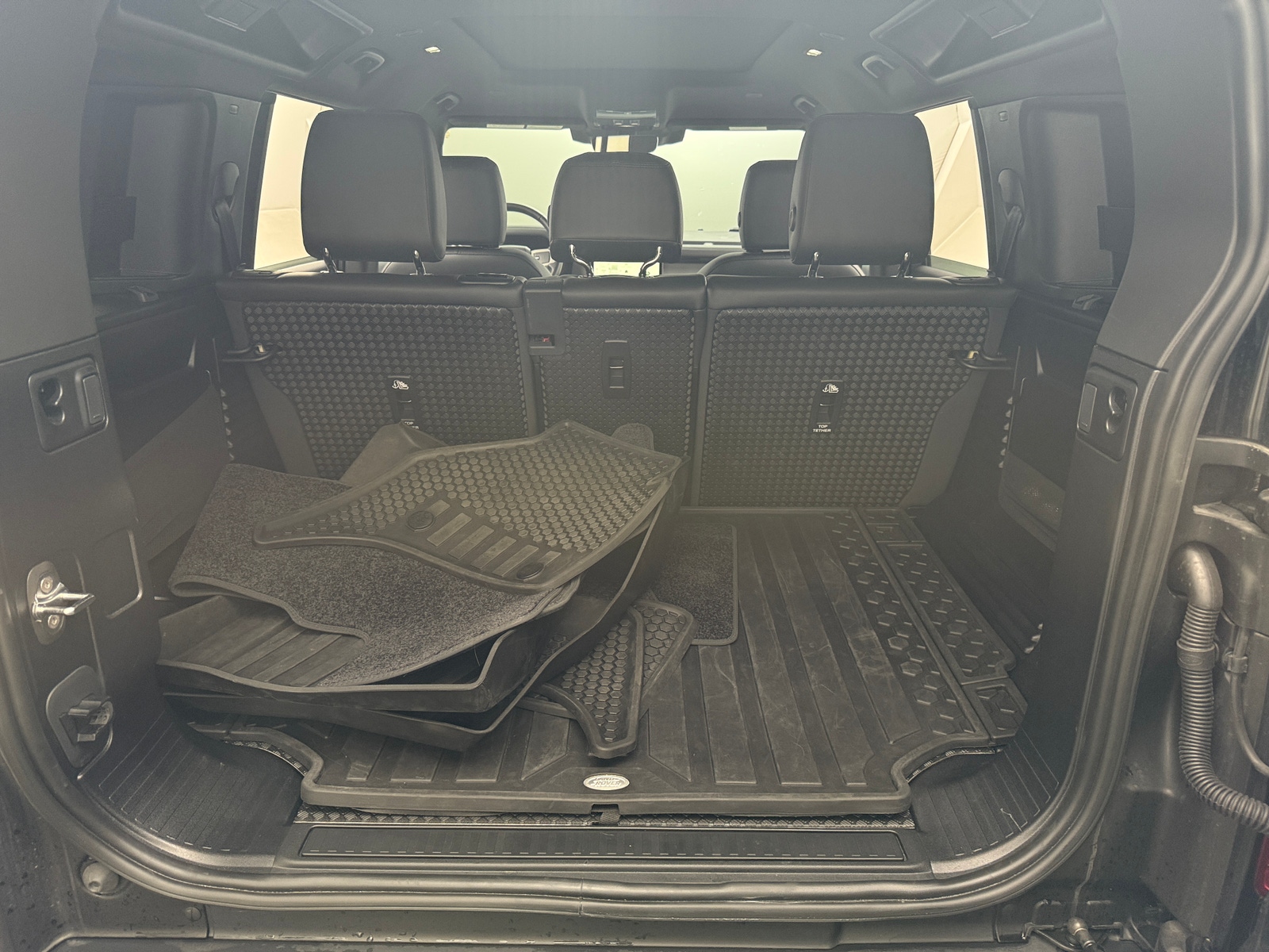 Thumbnail: 2024 Land Rover Defender - 6