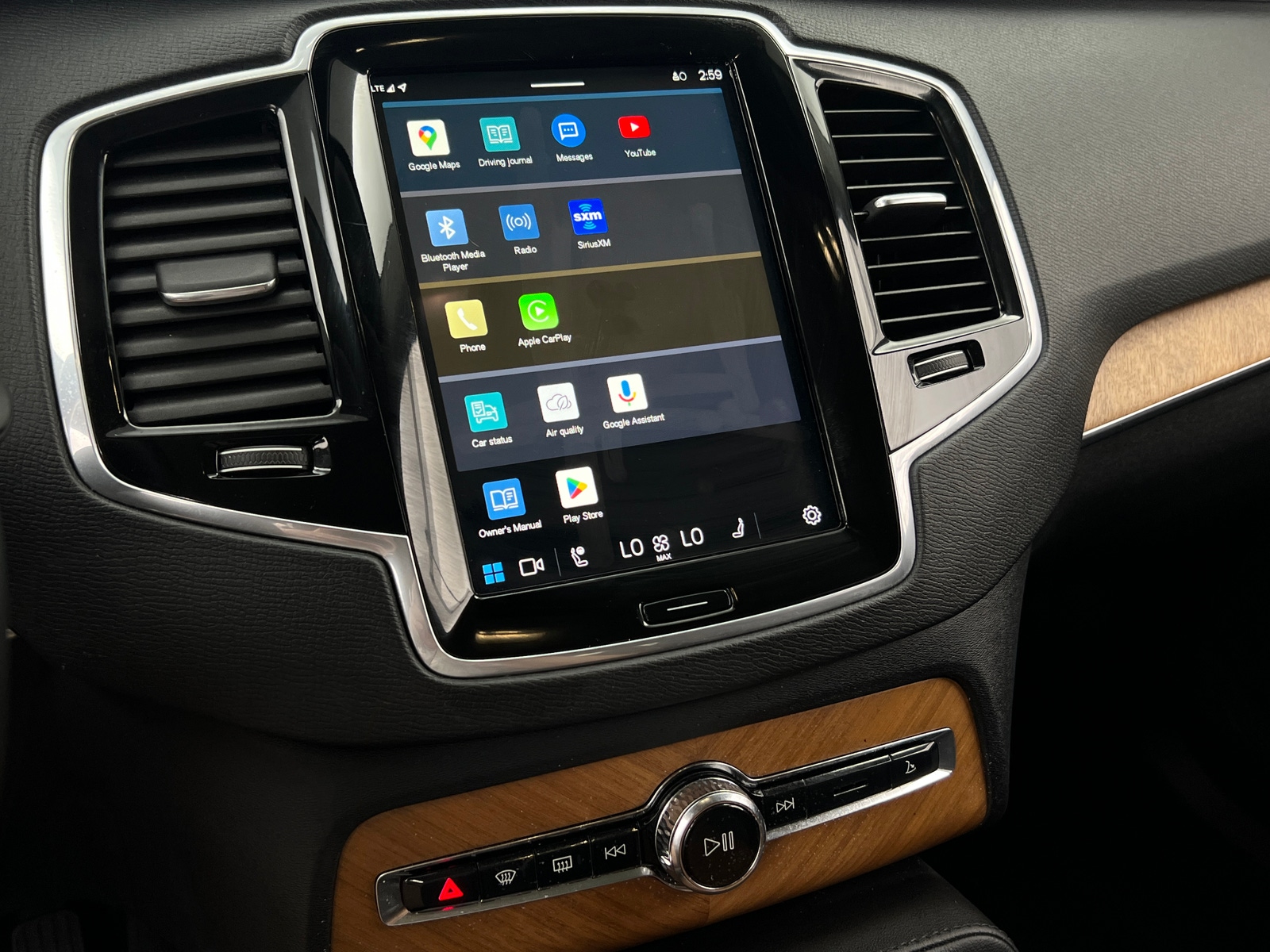 Thumbnail: 2025 Volvo XC90 - 3