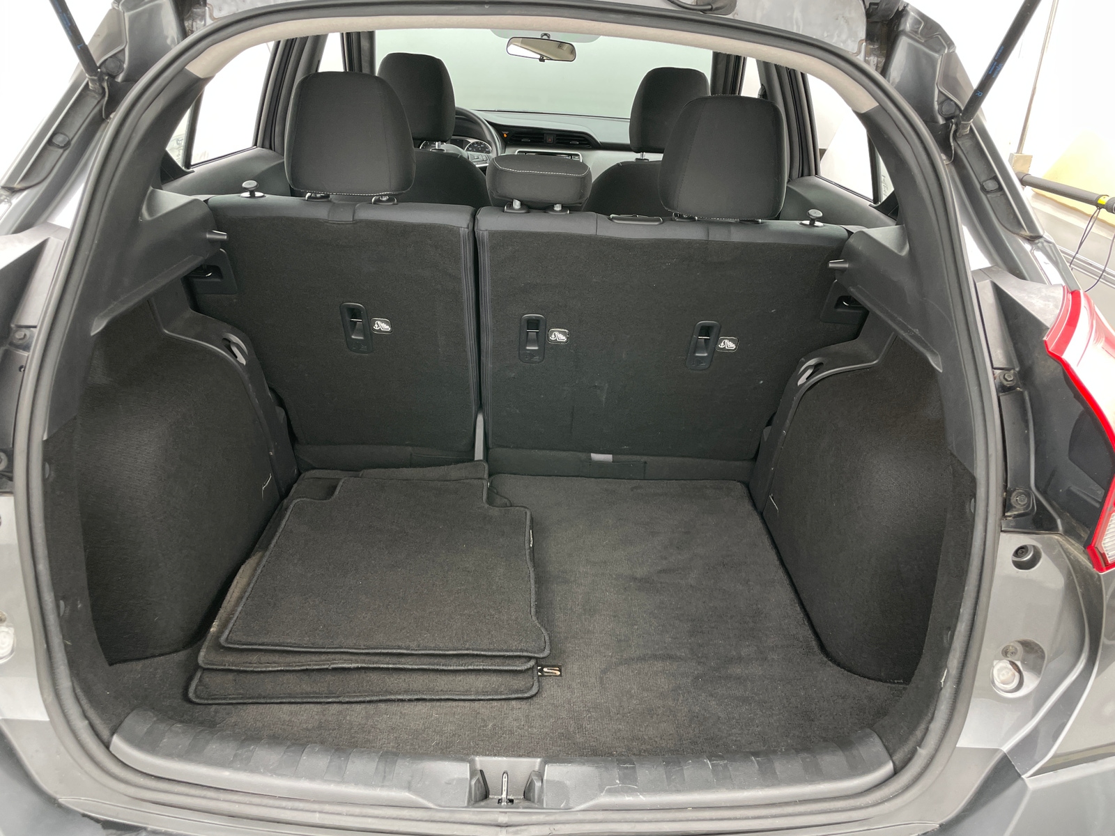 Thumbnail: 2019 Nissan Kicks - 7