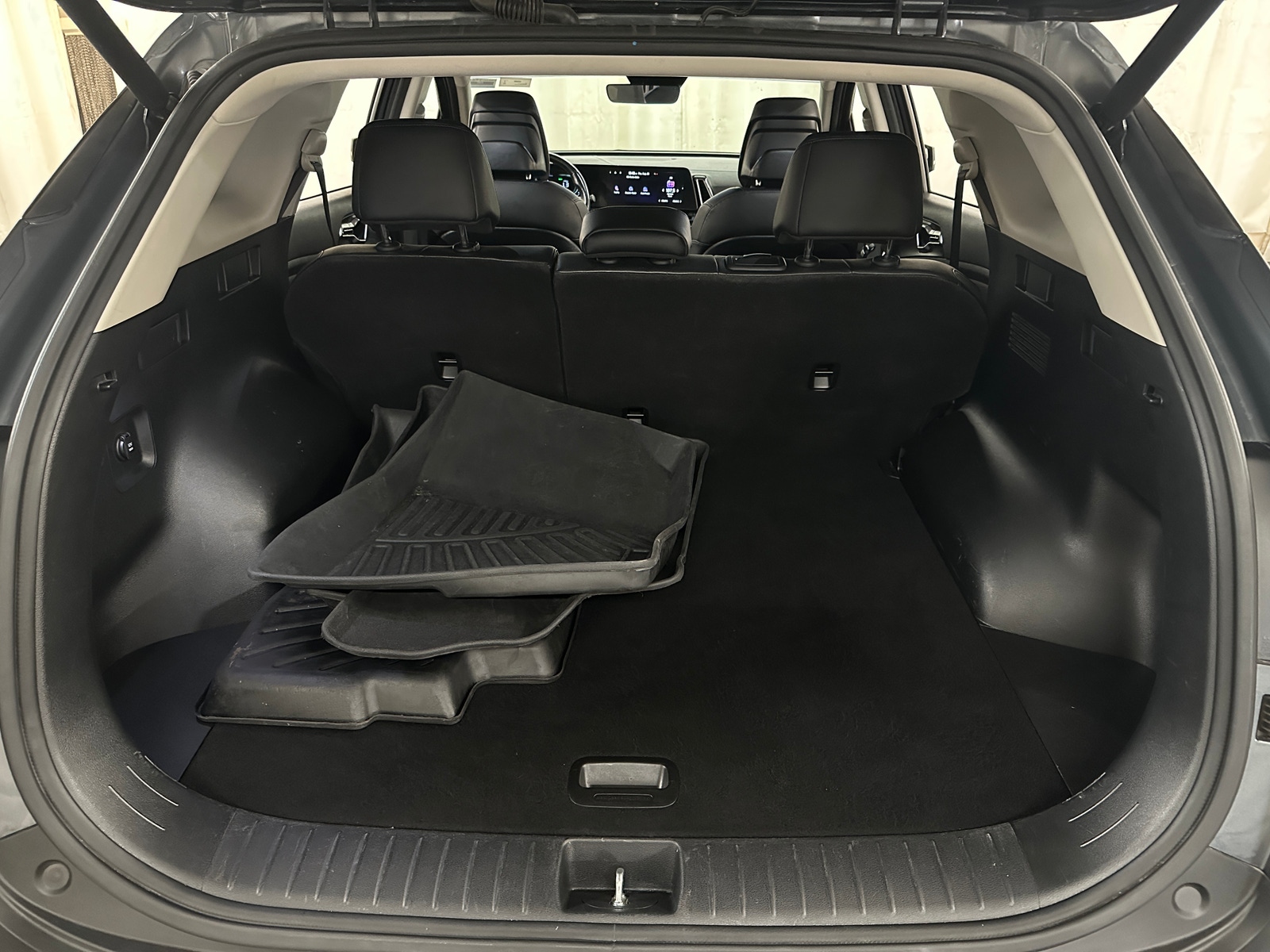 Thumbnail: 2023 Kia Sportage - 6