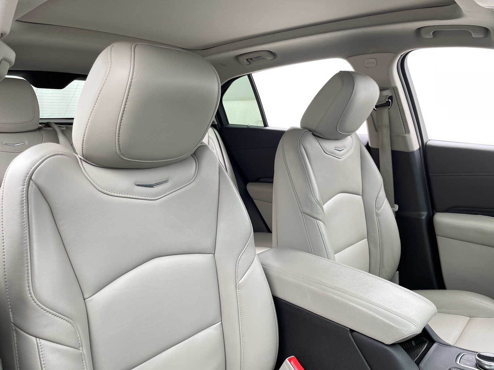 Thumbnail: 2019 Cadillac XT4 - 2