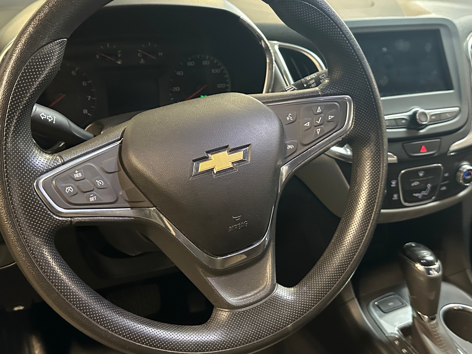 Thumbnail: 2019 Chevrolet Equinox - 5