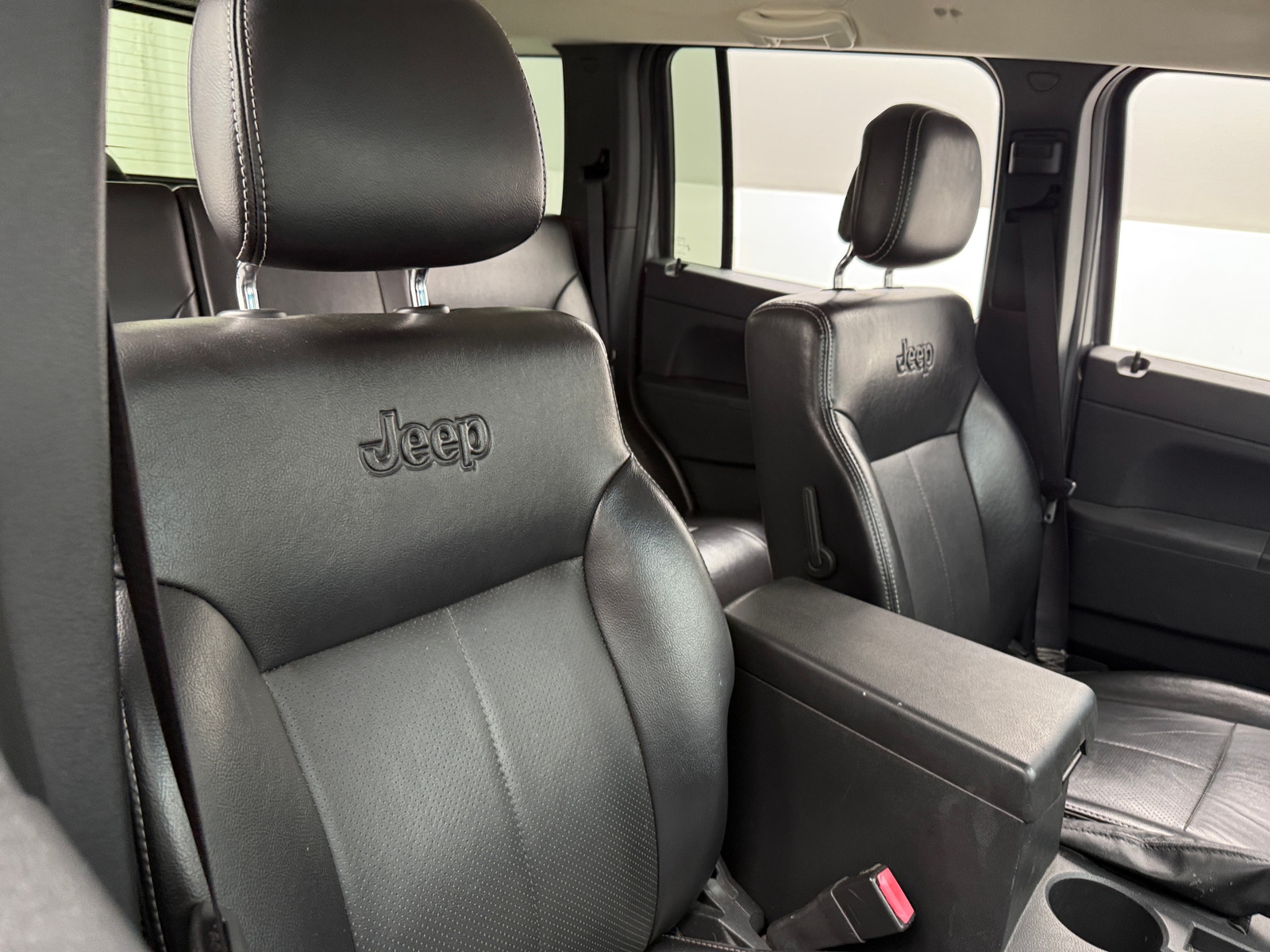 Thumbnail: 2012 Jeep Liberty - 2