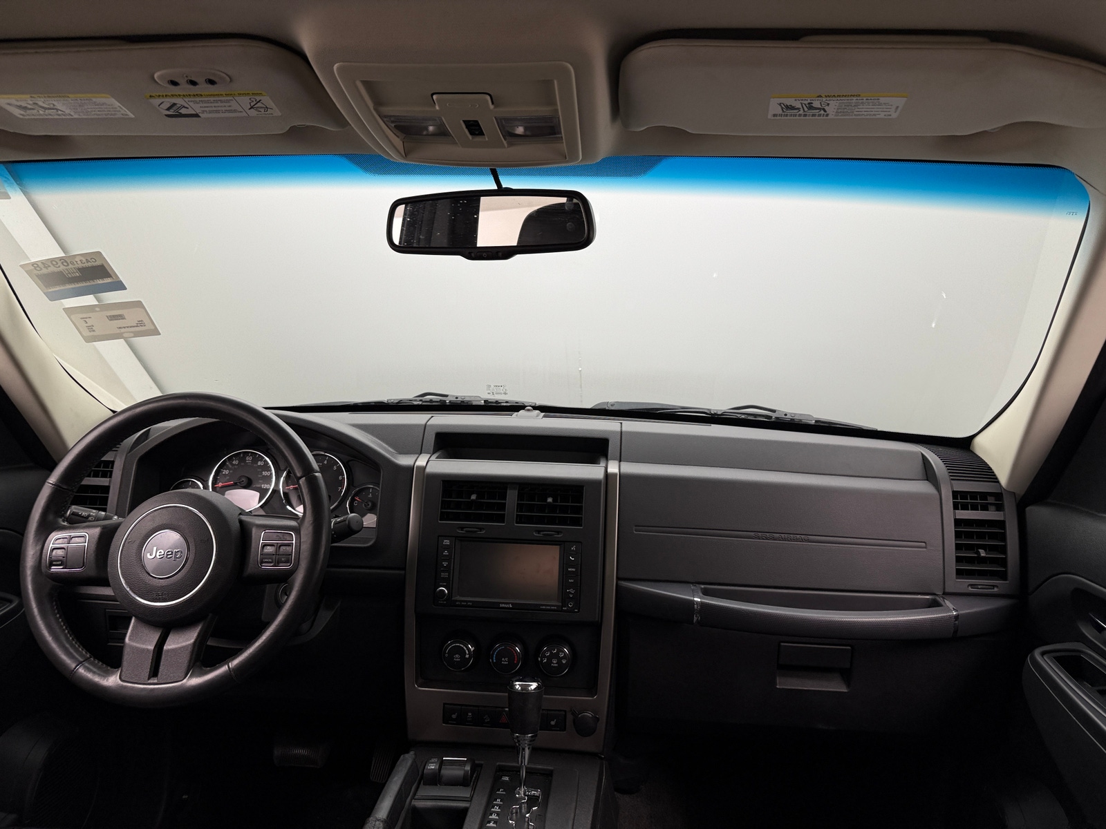 Thumbnail: 2012 Jeep Liberty - 3