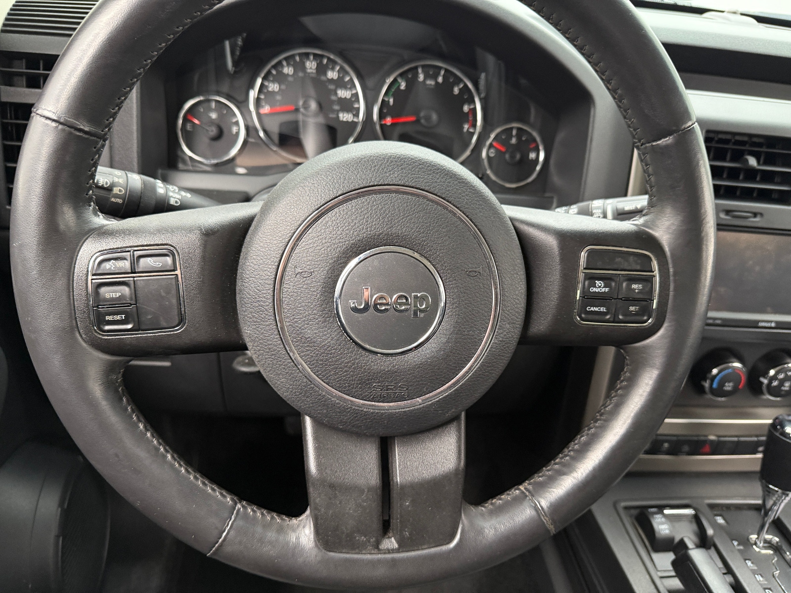 Thumbnail: 2012 Jeep Liberty - 5