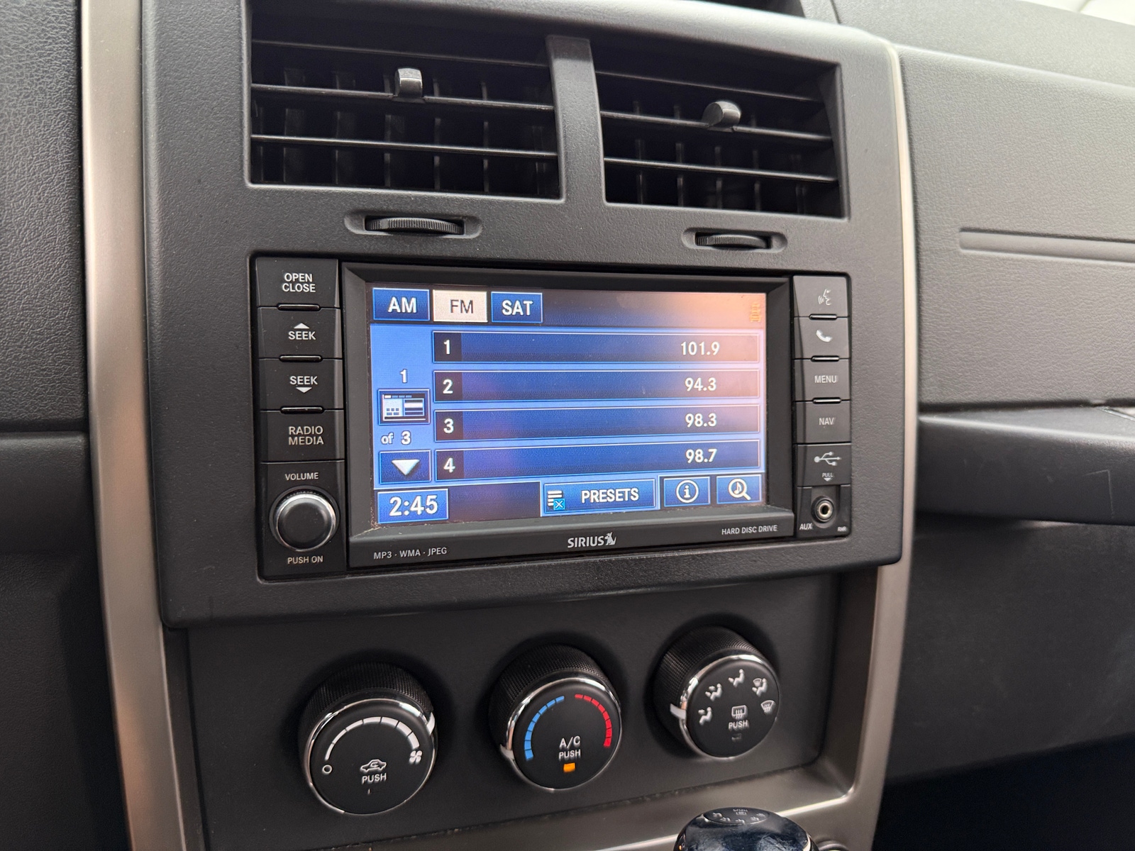 Thumbnail: 2012 Jeep Liberty - 4