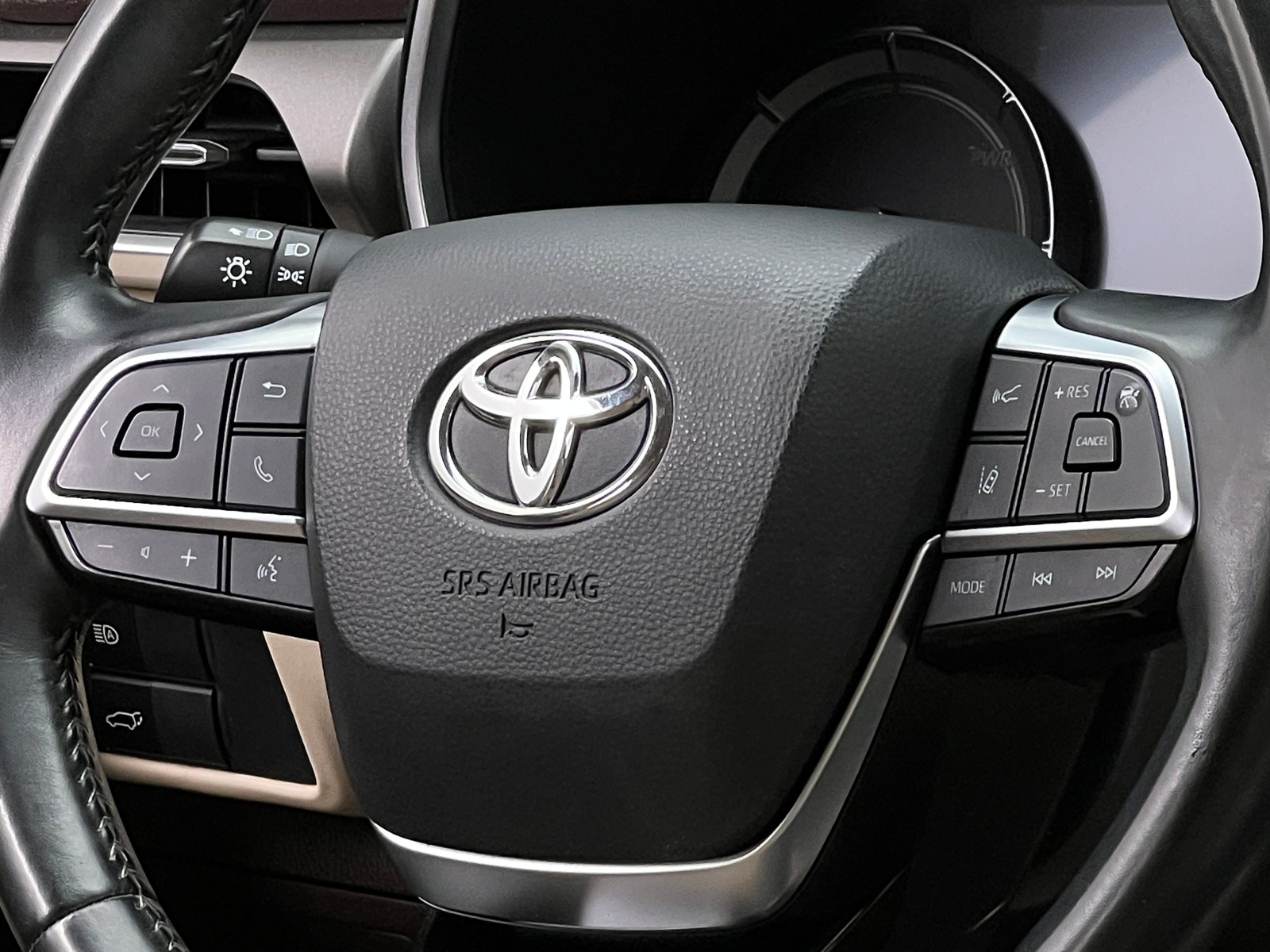 Thumbnail: 2021 Toyota Highlander - 4