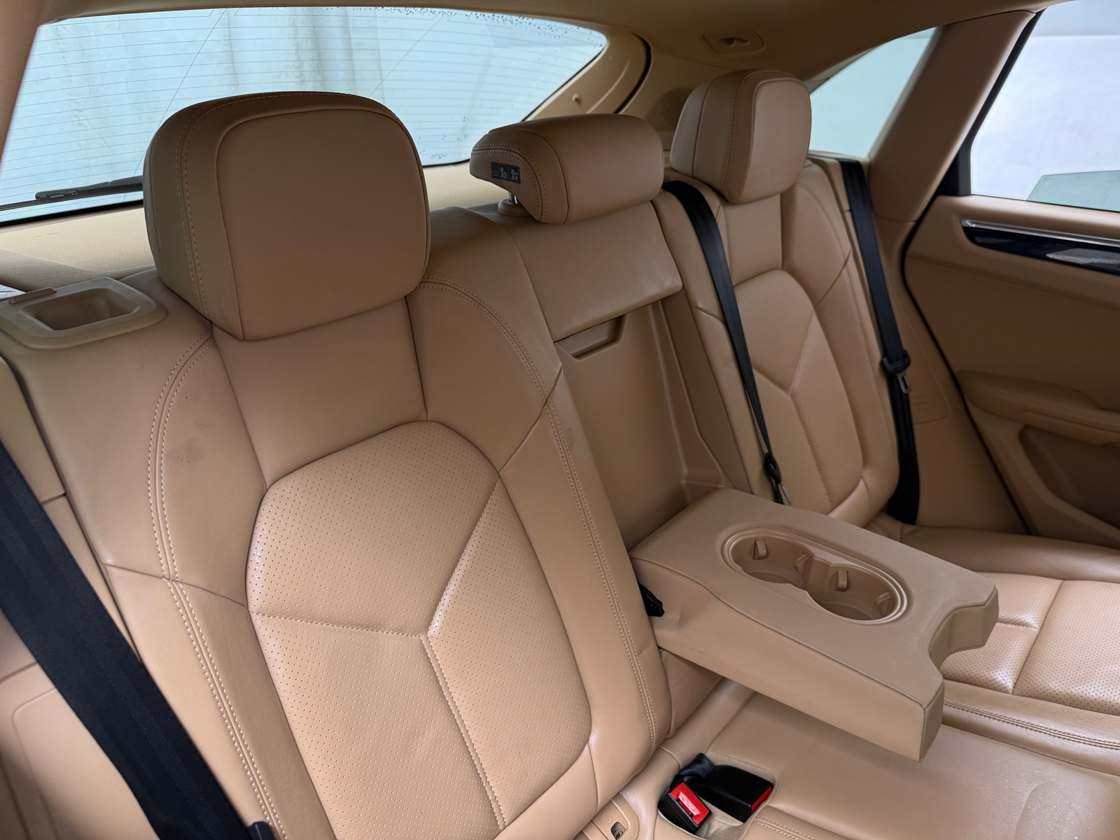 Thumbnail: 2017 Porsche Macan - 5