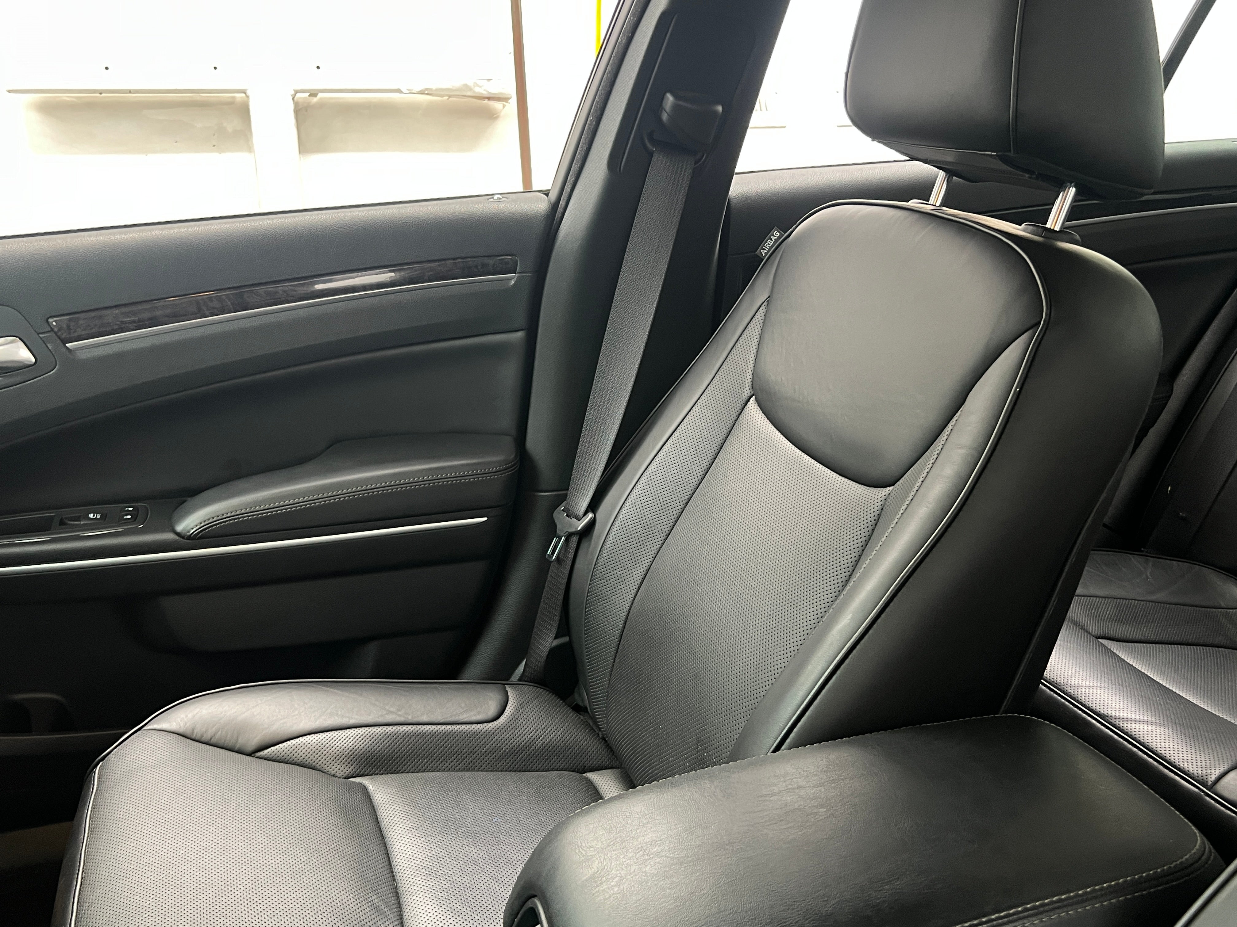 2021 Chrysler 300