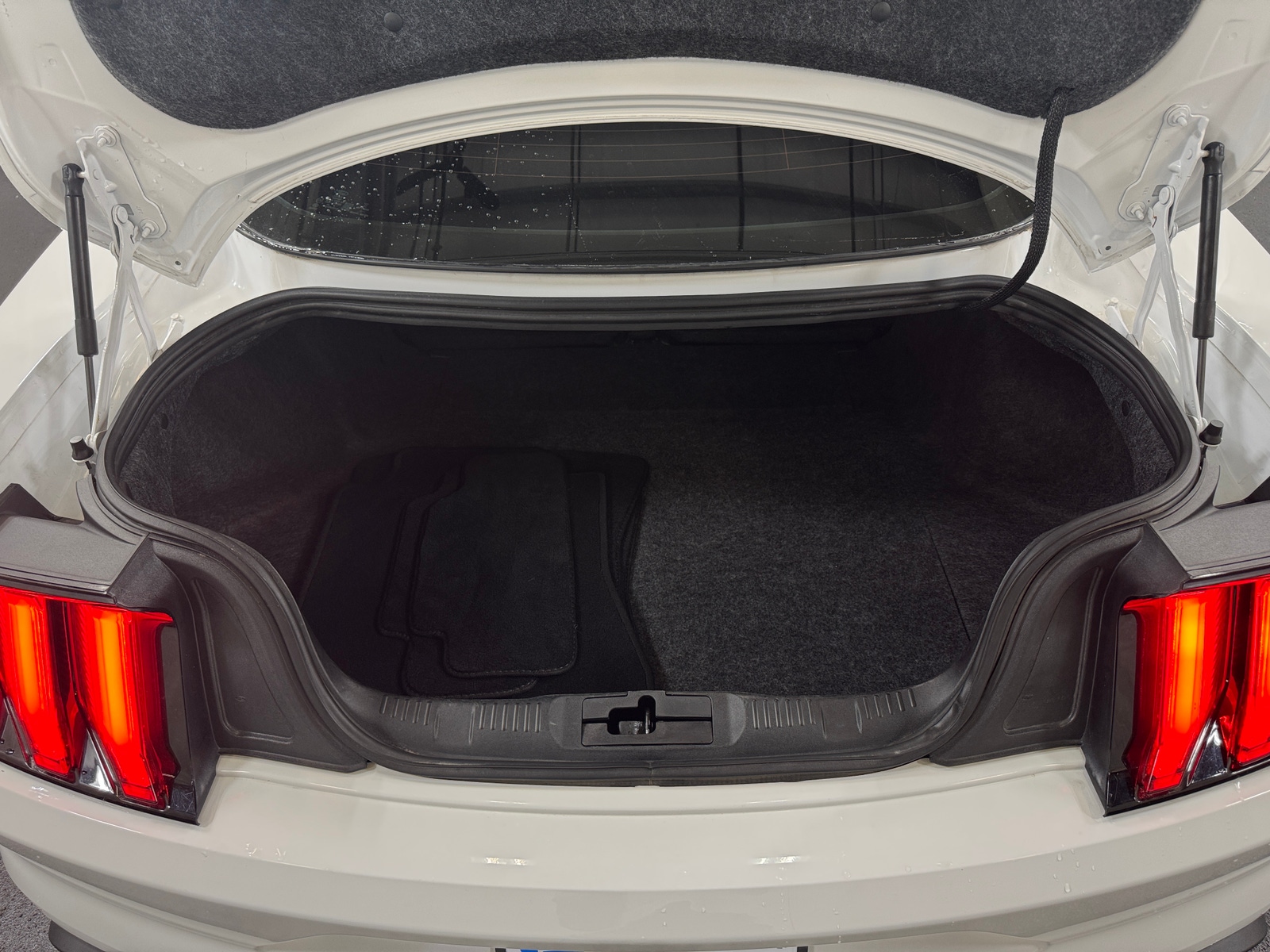 Thumbnail: 2018 Ford Mustang - 4